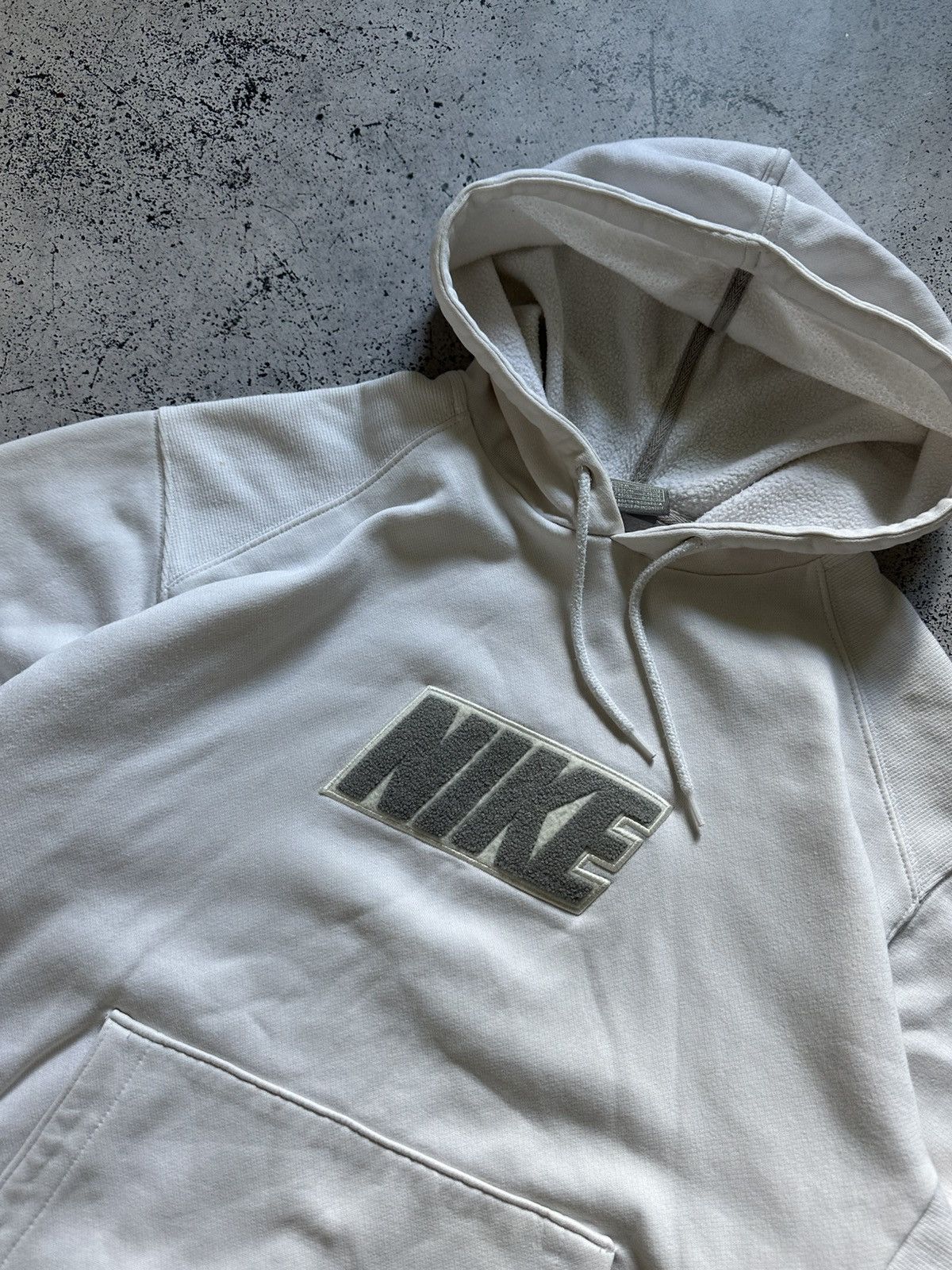 Nike Vintage Nike Boxy Fit Hoodie Center Logo Teddy White Y2K USA Size US M / EU 48-50 / 2 - 2 Thumbnail