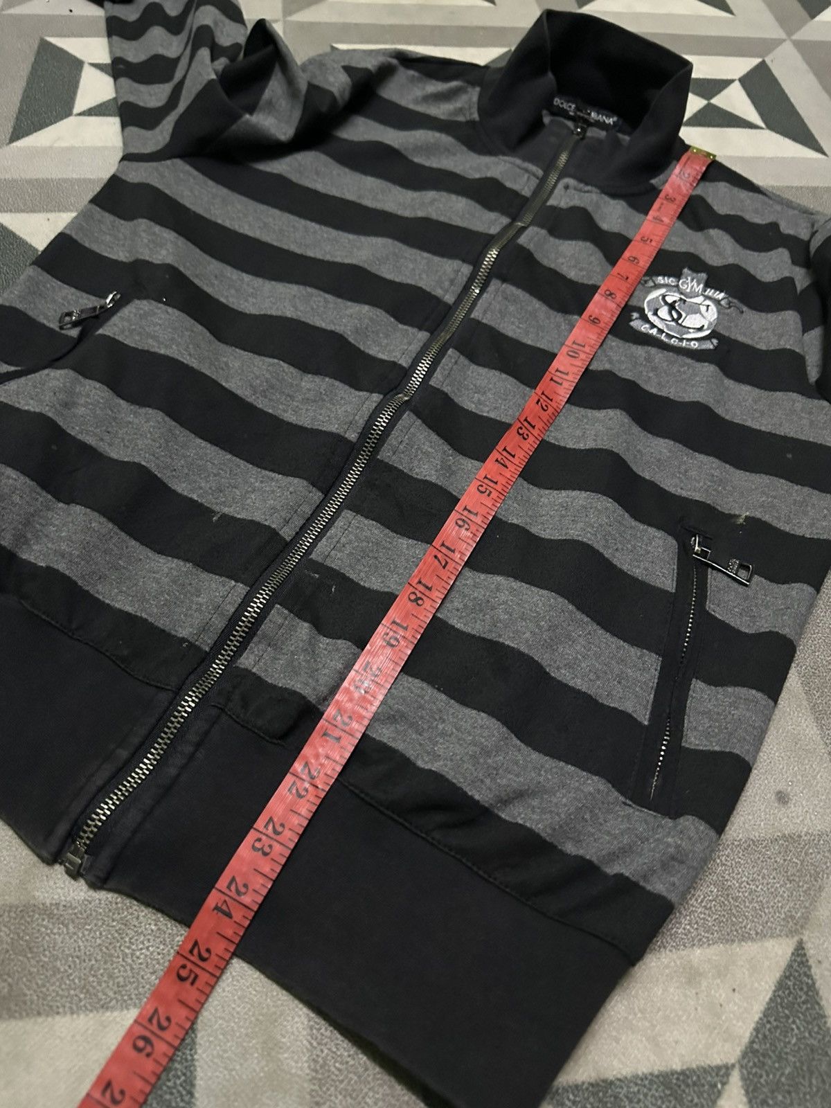 Dolce & Gabbana Dolce & Gabbana jacket is a men's full-zip track jacket Size US M / EU 48-50 / 2 - 8 Thumbnail