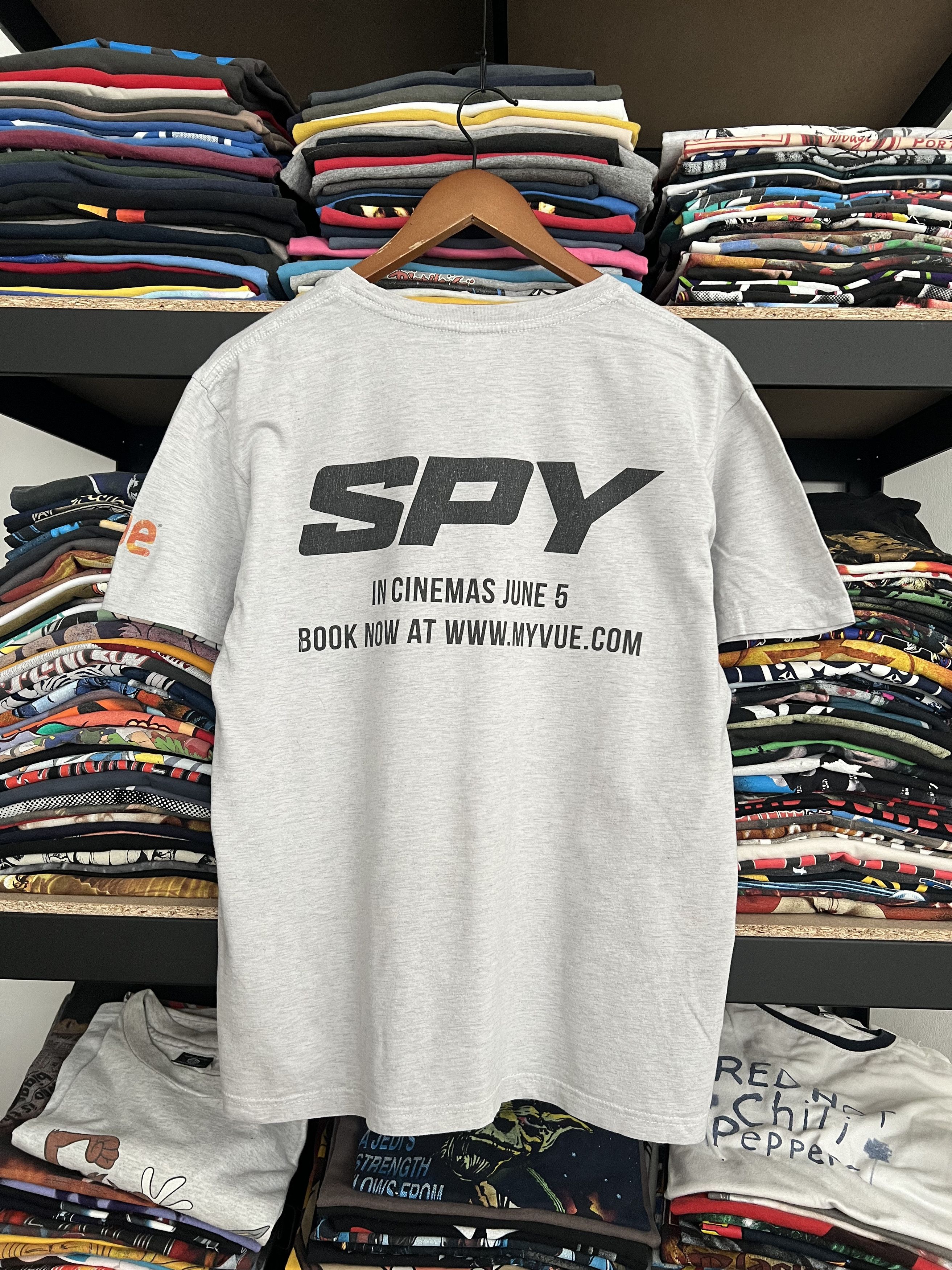 Vintage Vintage 2015 SPY Jason Statham Movie Gray Tee Size US M / EU 48-50 / 2 - 2 Thumbnail