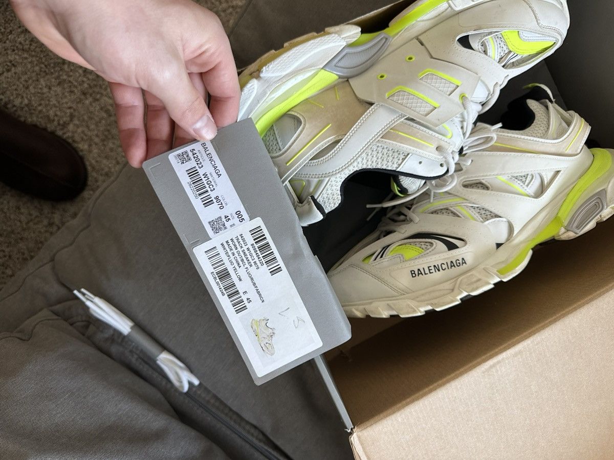 Balenciaga Balenciaga Runners Bairly used(nice color way) Size US 12 / EU 45 - 3 Thumbnail