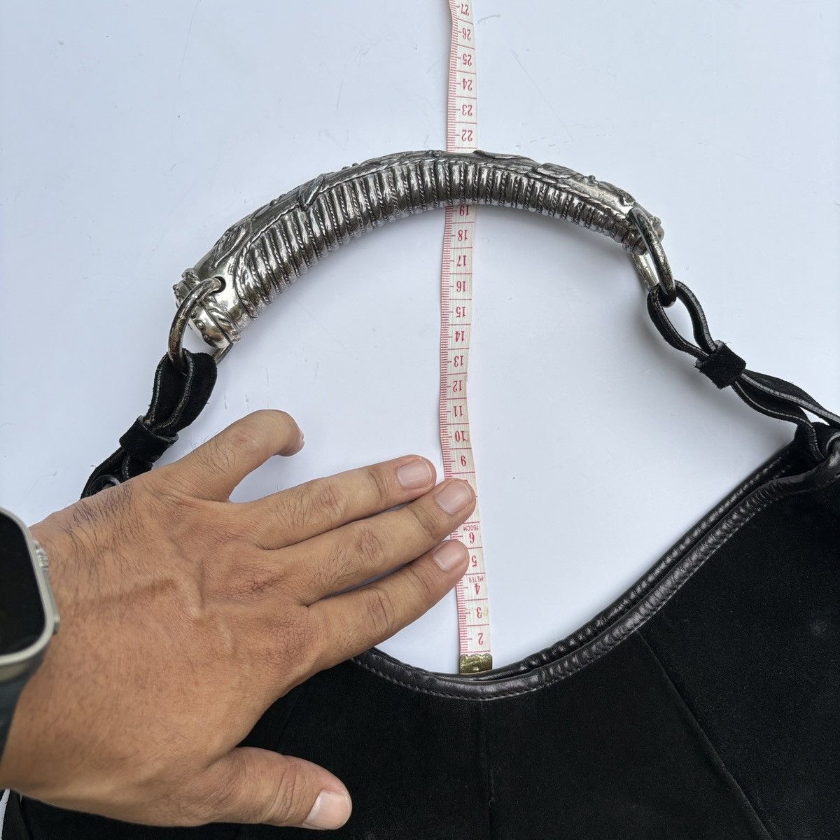 Yves Saint Laurent YVES SAINT LAURENT by Tom Ford Suede MOMBASA HOBO BAG Size ONE SIZE - 22 Thumbnail