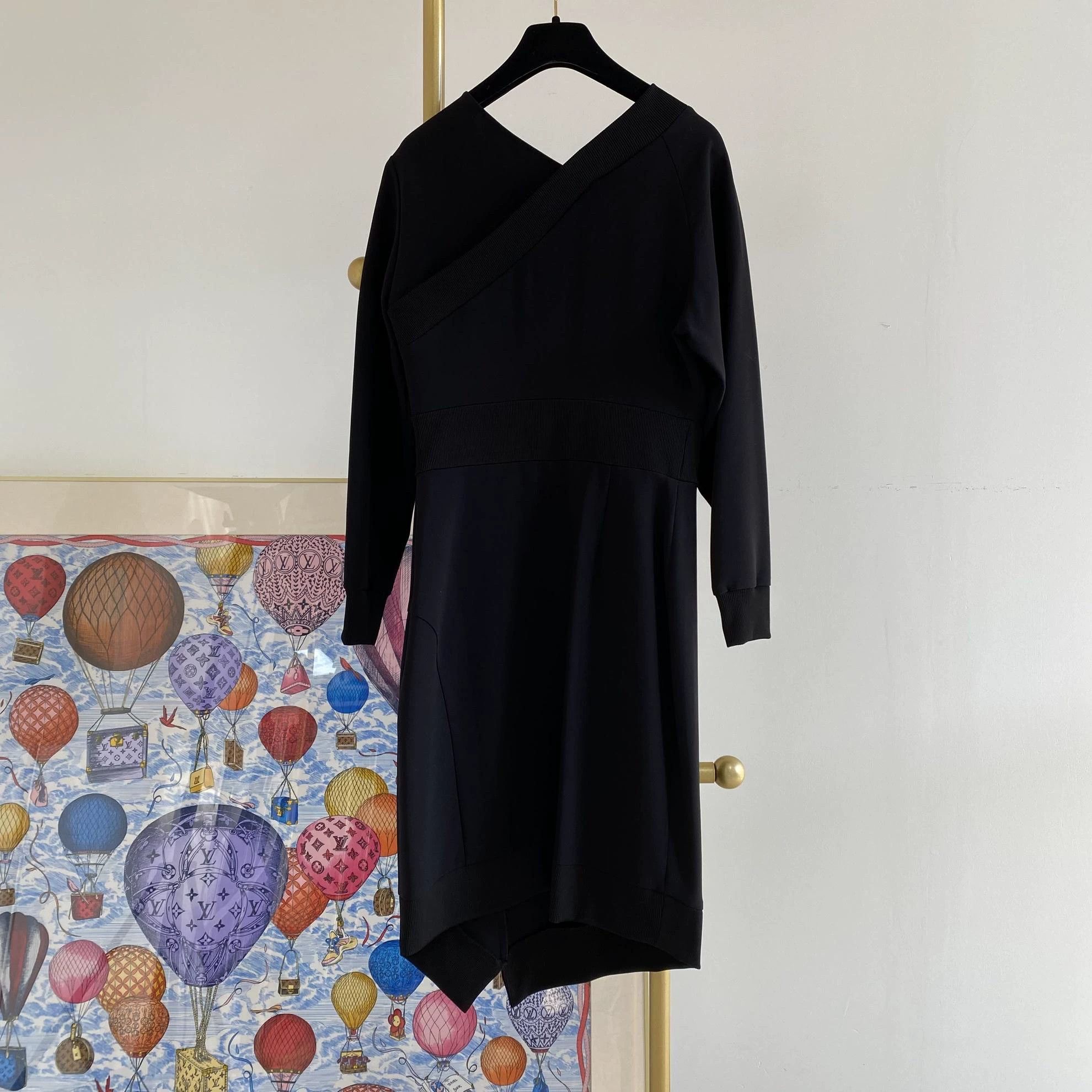 Burberry Burberry 9692 women's black dress UK6 Size XS / US 0-2 / IT 36-38 - 2 Thumbnail