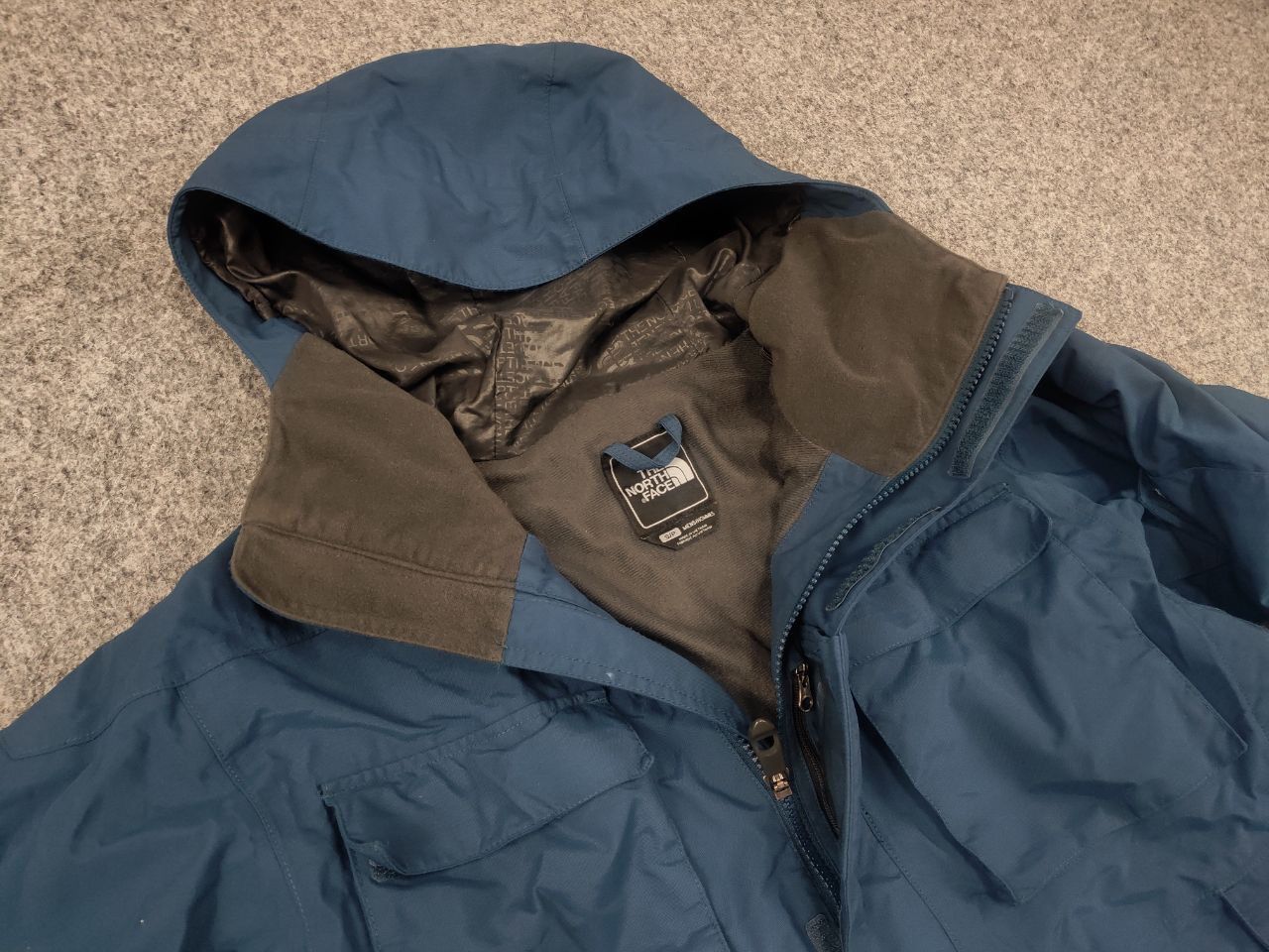 The North Face Vintage The North Face Blue HyVent Hooded Zip Ski Jacket Y2K Size US S / EU 44-46 / 1 - 9 Thumbnail