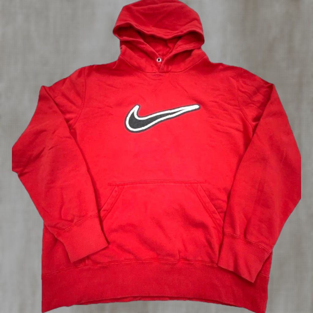 Nike VINTAGE Nike Hoodie Men Large Red Sweatshirt Sweater Big Center Swoosh Y2K 00s C Size US L / EU 52-54 / 3 - 1 Thumbnail