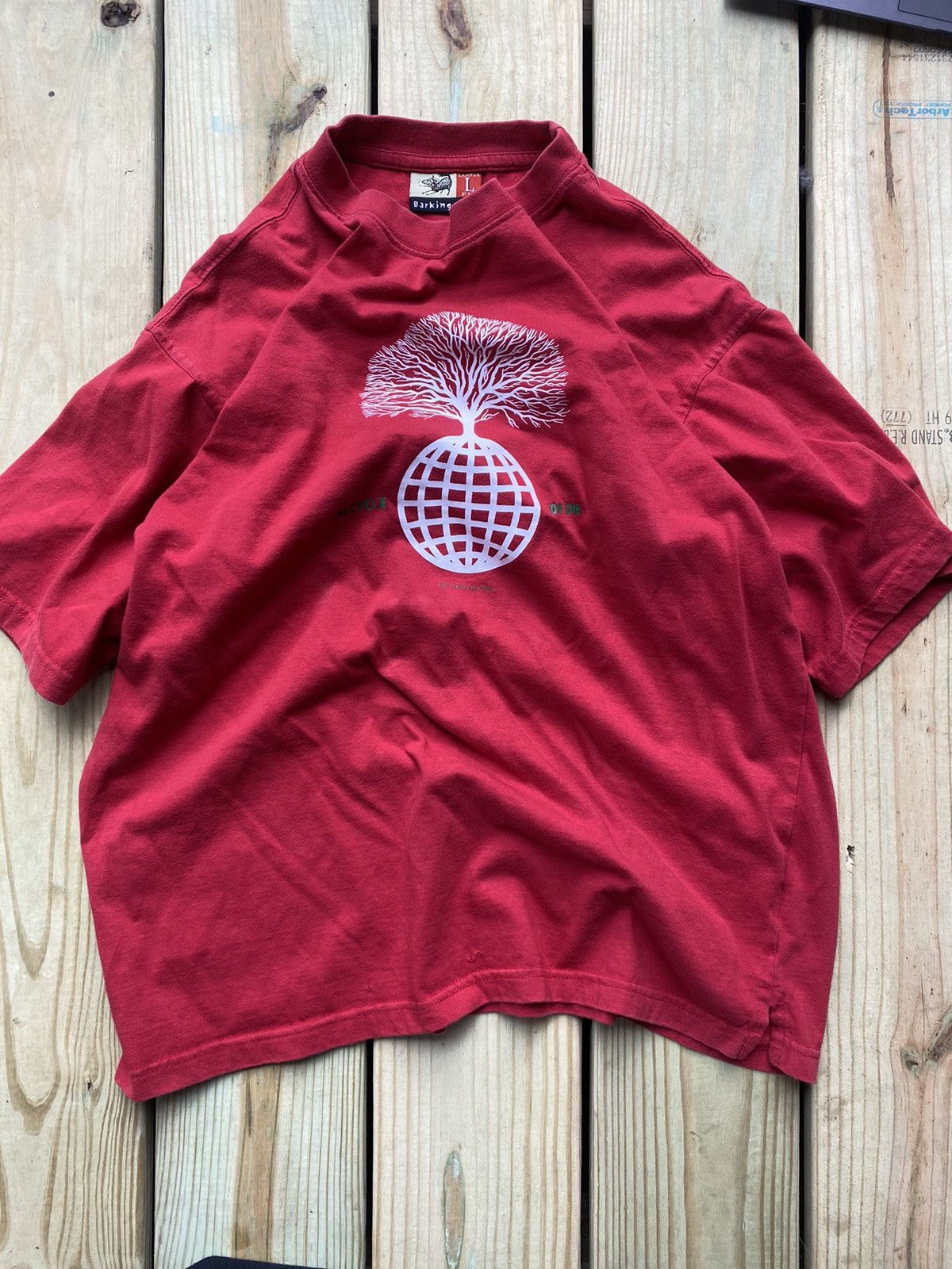 Vintage Vintage 90s red recycle or die tshirt Size US L / EU 52-54 / 3 - 1 Thumbnail