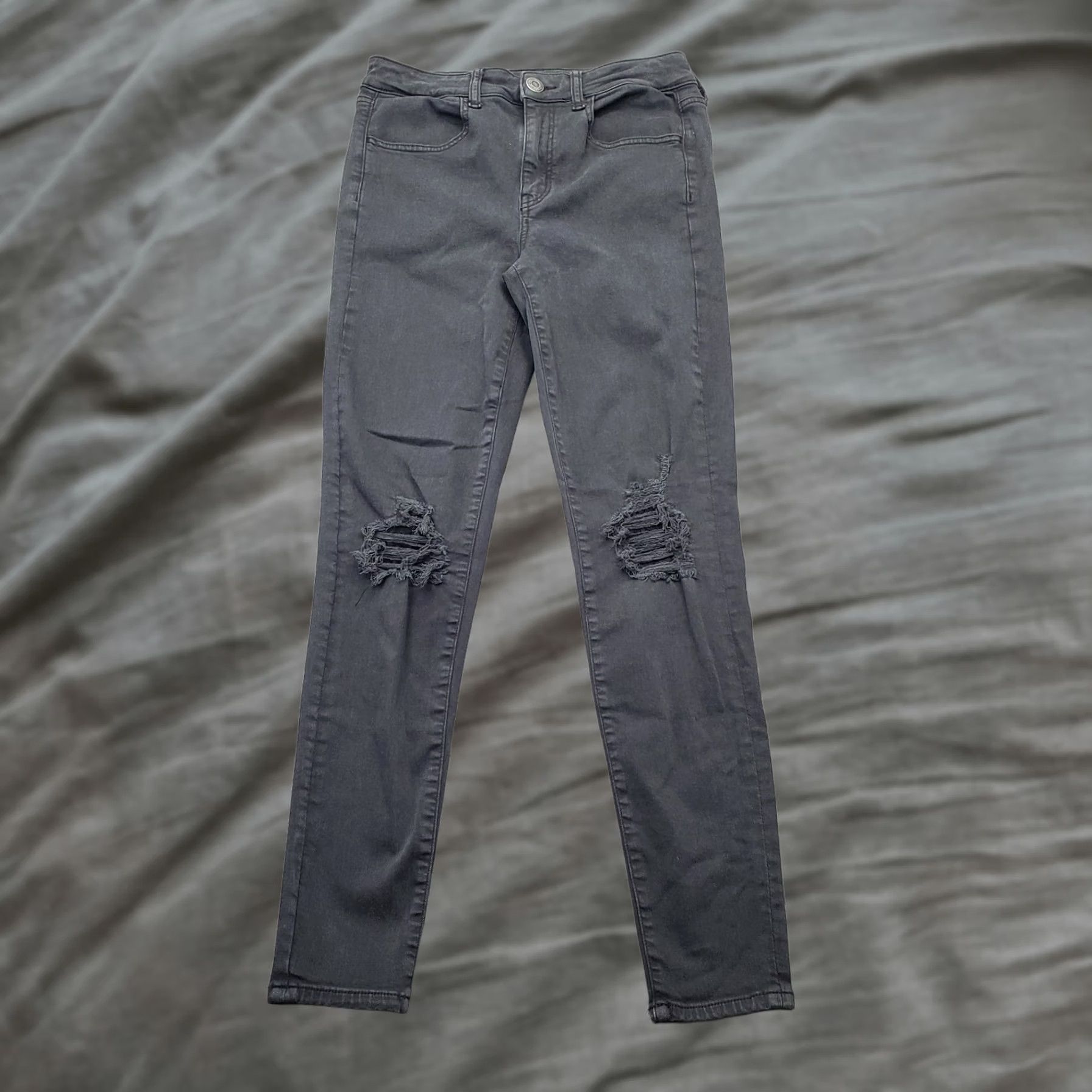 American Eagle Outfitters American Eagle Outfitters Jeans Womens 6 Skinny Black Denim Distressed Next Level Stretch Size 28" / US 6 / IT 42 - 1 Thumbnail