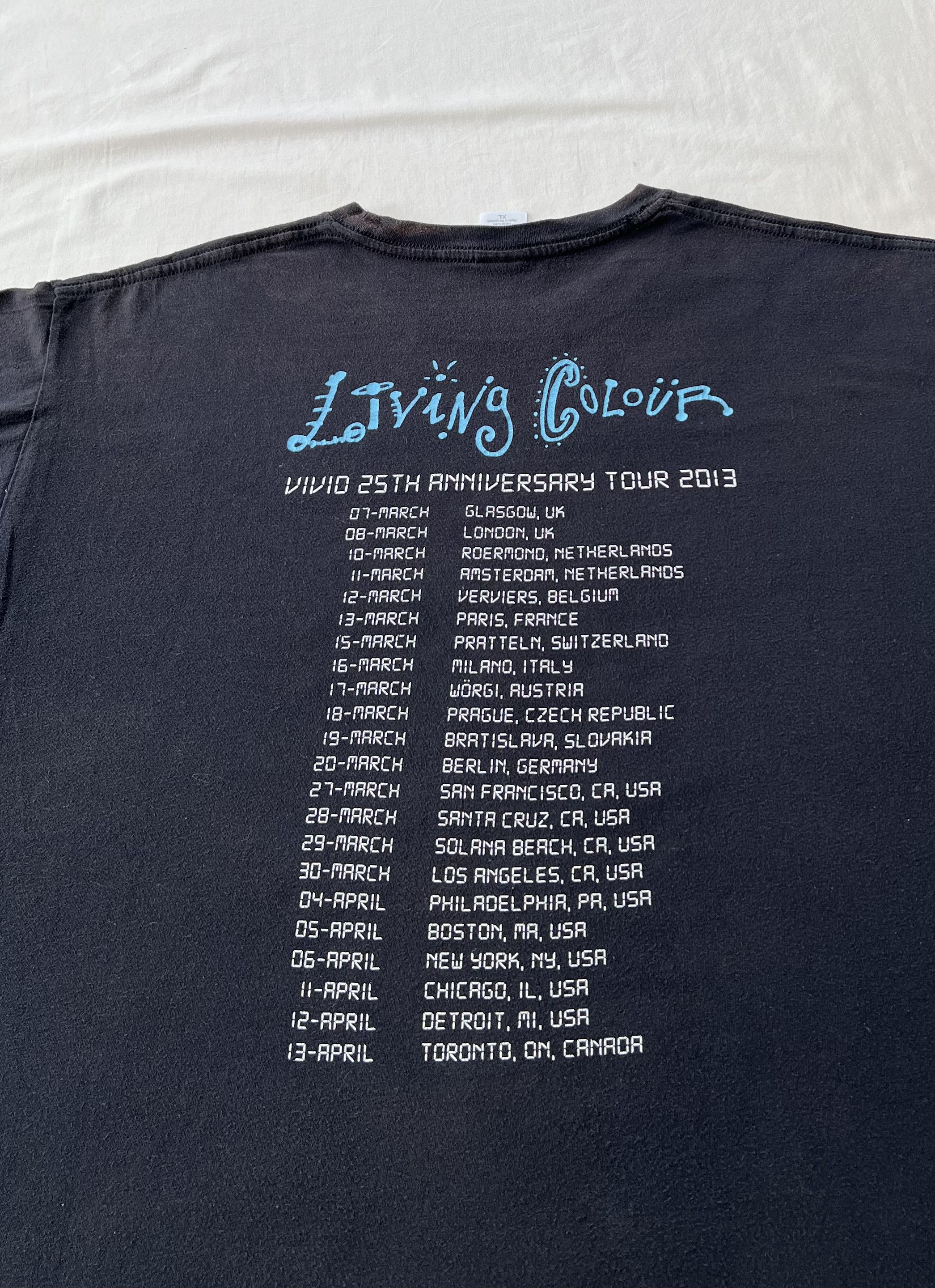 Band Tees Vintage 2013 Living Colour Vivid 25th Anniversary Tour Tee Size US XL / EU 56 / 4 - 17 Thumbnail