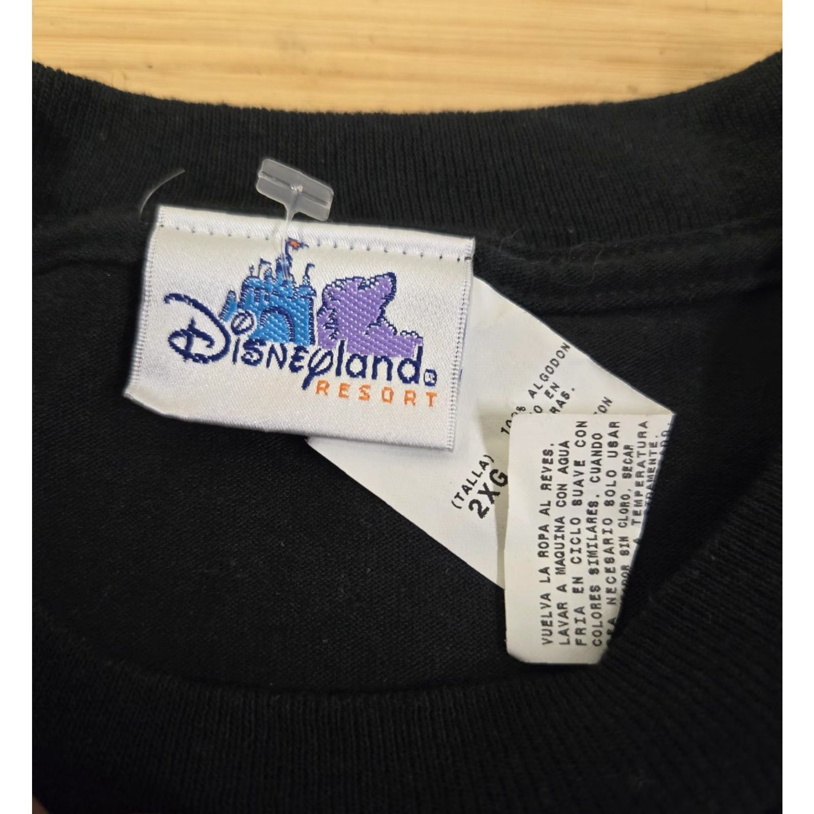 Disney VINTAGE Pirates of the Caribbean Shirt Mens 2XL Black Dead Men Tell No Tales Disneyland Disney Graphic Print Crew Neck Short Sleeve T-Shirt Boys? Size US XXL / EU 58 / 5 - 3 Thumbnail