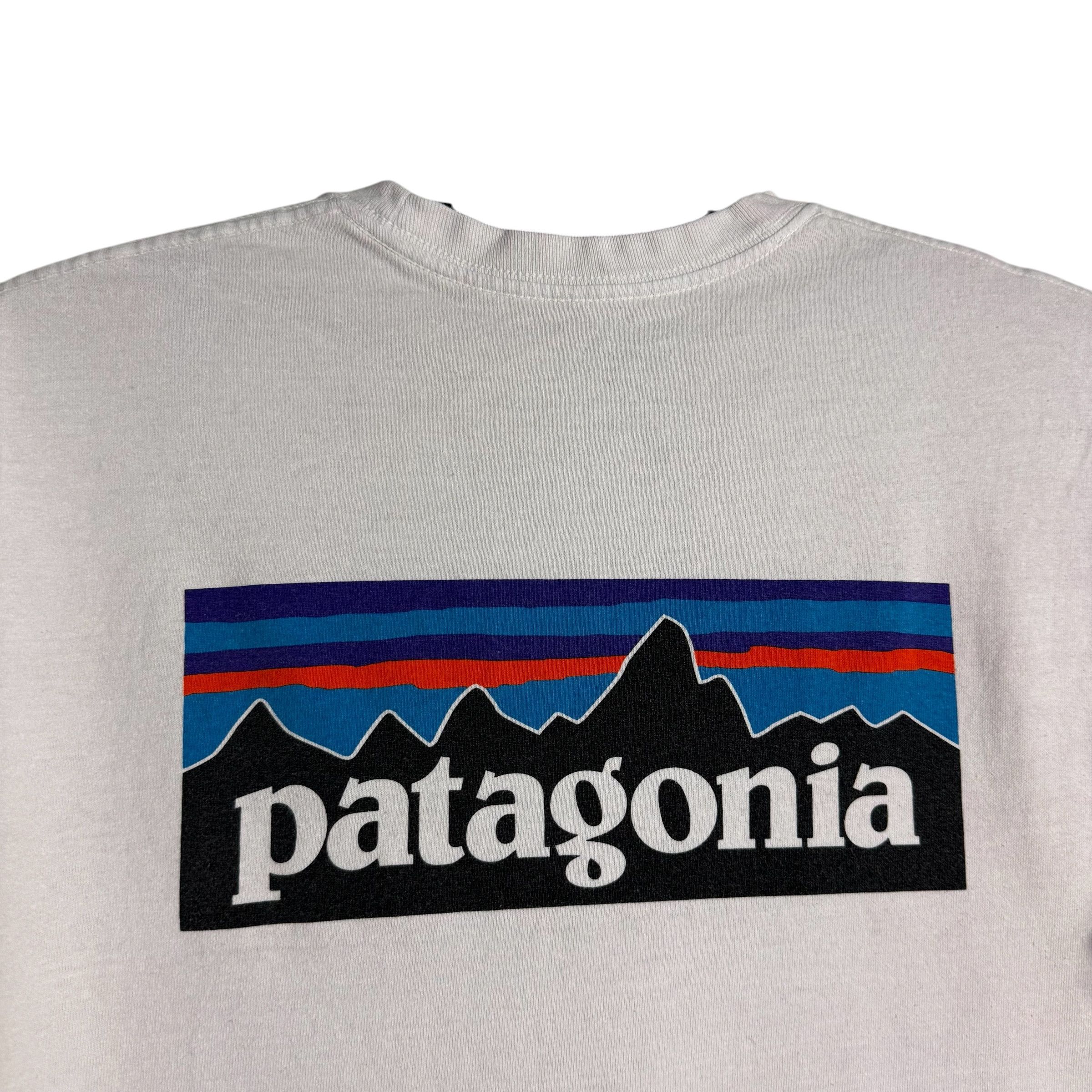 Patagonia 🔥RARE🔥Patagonia Big Logo Regular Fit T-shirt Size US M / EU 48-50 / 2 - 2 Thumbnail