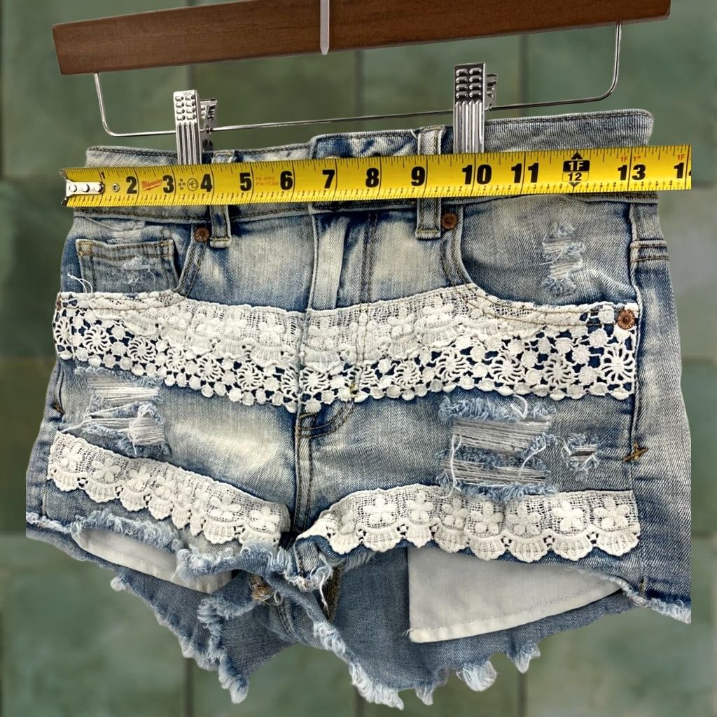 American Eagle Outfitters VINTAGE American Eagle Jean Shorts Womens 0 Blue Hi Rise Shortie Cut Off Stretch Lace Size 25" / US 0 / IT 36 - 1 Thumbnail