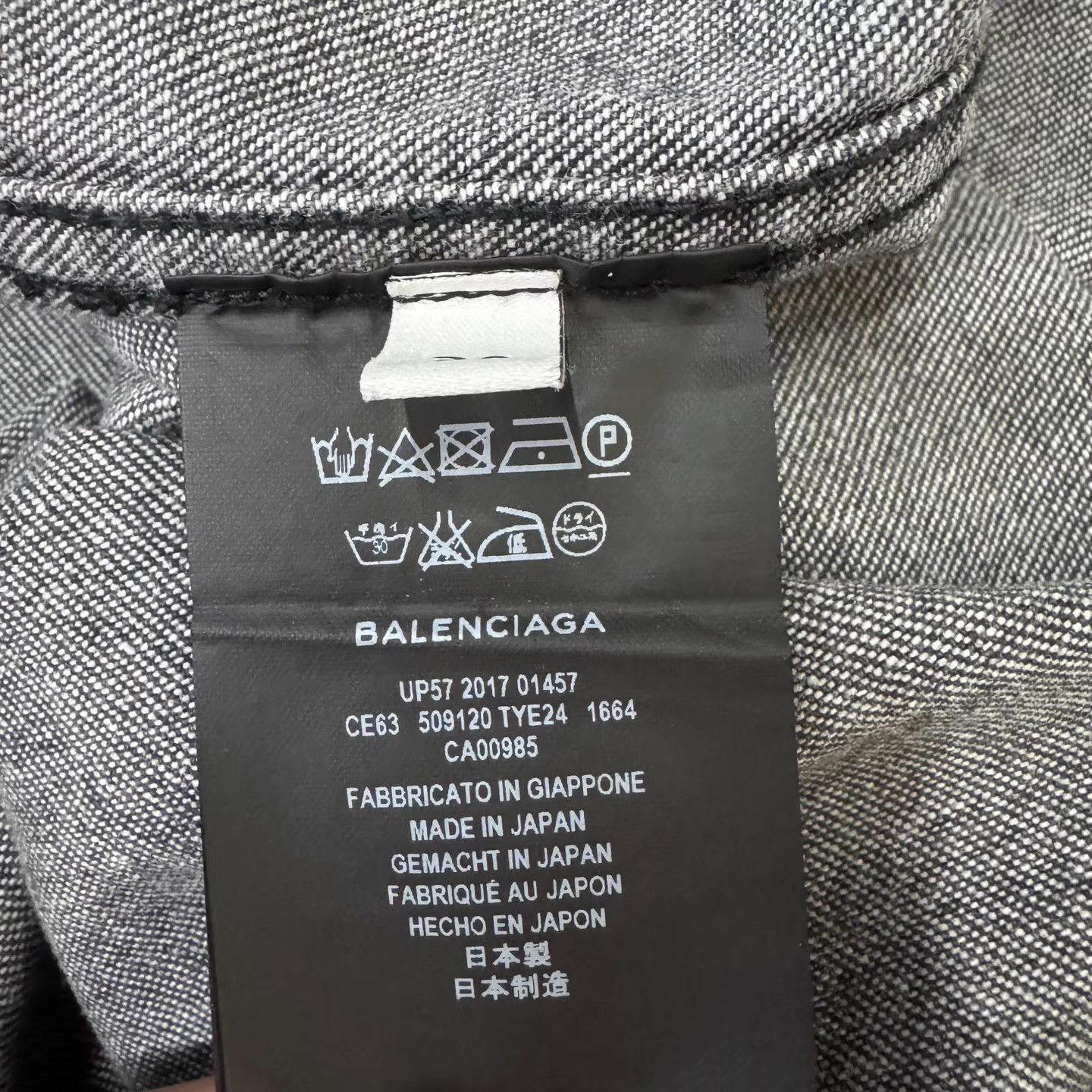 Balenciaga Balenciaga Grey Denim Vest Q10 Size US XL / EU 56 / 4 - 4 Thumbnail
