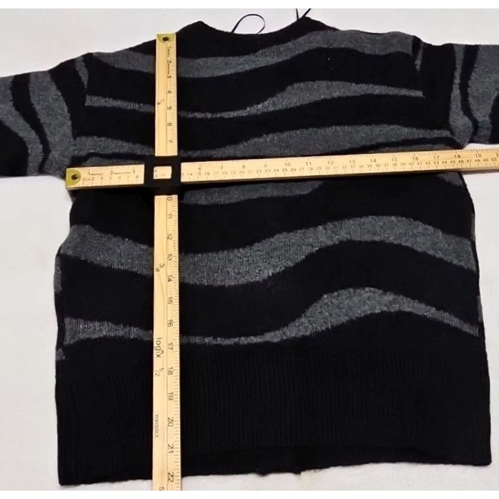 Vintage Wicked Cardigan Women XXS Black Button Crew Neck Striped Zebra Graphic NWT Target x Paul Tazewell Sweater Size XXS / US 00 / IT 34 - 7 Thumbnail