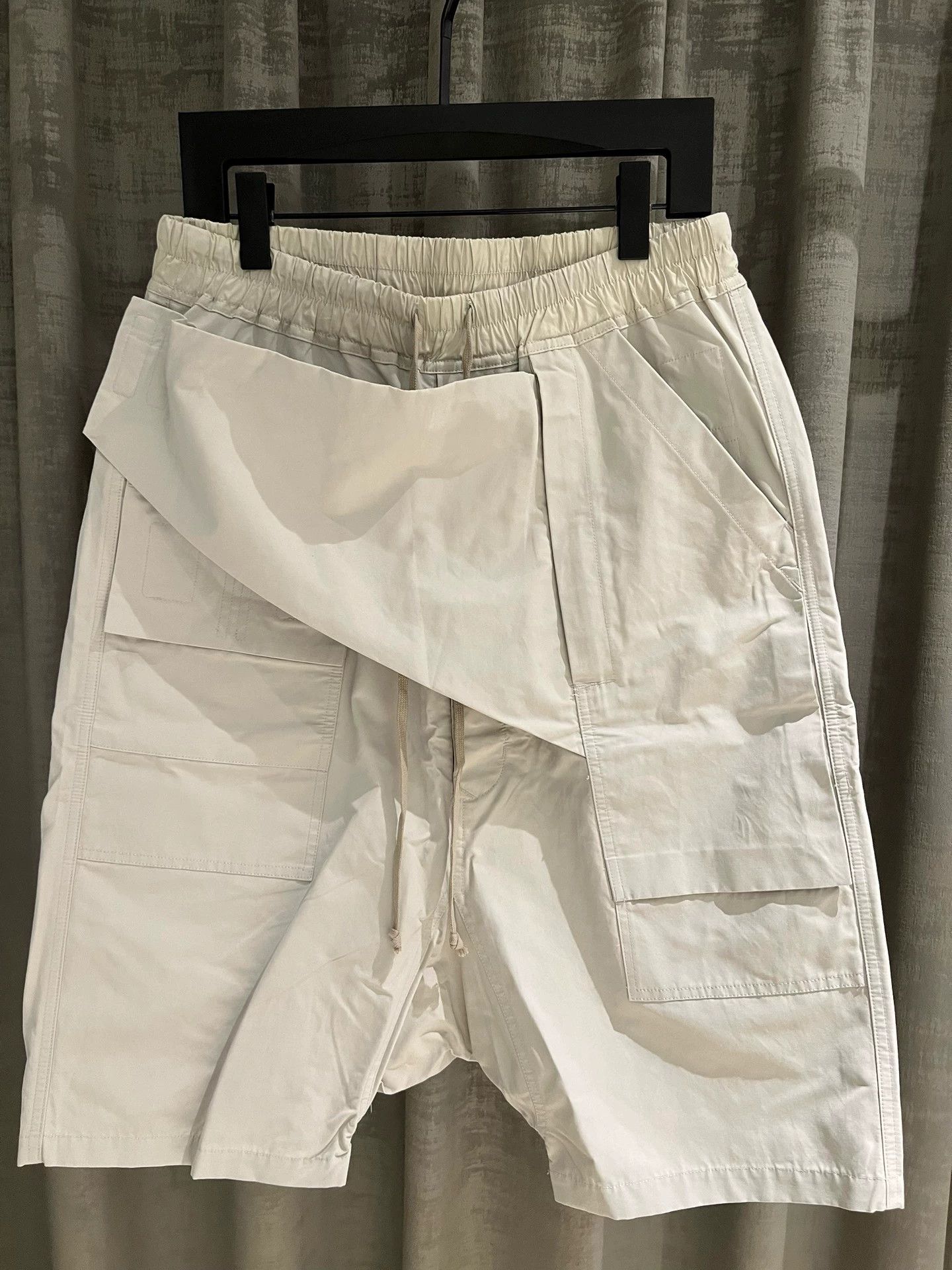 Rick Owens Rick Owens Elephant grey shorts with inclined placket Size US 32 / EU 48 - 1 Thumbnail