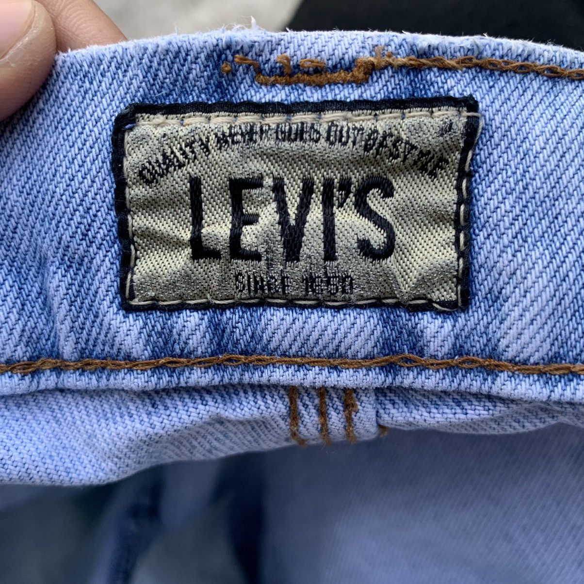 Levi's Vintage Clothing Vintage 90s Levis Big E Silvertab Distressed Denim Jeans W28 Size US 28 / EU 44 - 18 Thumbnail