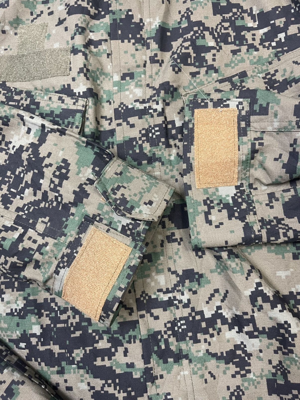 Other Vintage Army Combat Uniform 3D Camouflage Size US M / EU 48-50 / 2 - 5 Thumbnail