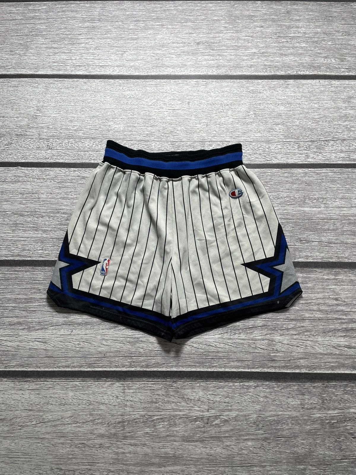 Champion Vintage Champion USA Orlando Magic NBA basketball shorts Size US 32 / EU 48 - 1 Thumbnail