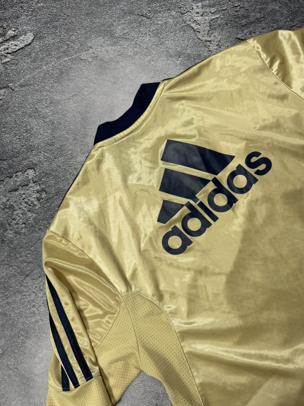 Adidas Chelsea FC 2012/13 Away Kit — "Golden" Archive Edition Size US M / EU 48-50 / 2 - 5 Thumbnail