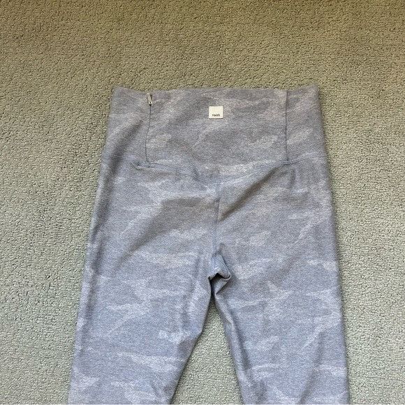 Vuori Vuori Clean Elevation Leggings Pale Heather Camo Women's Med Size 28" / US 6 / IT 42 - 10 Thumbnail