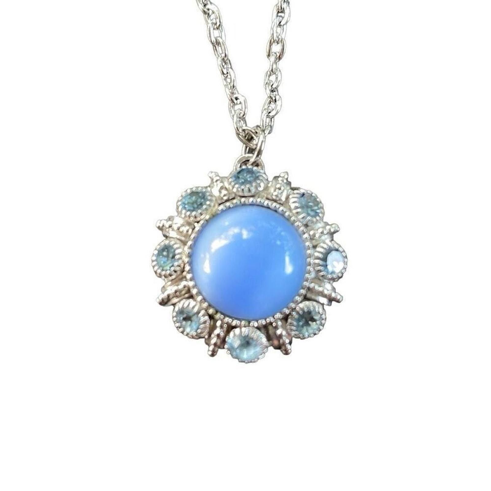 Designer Vintage Avon moon magic necklace Size ONE SIZE - 1 Thumbnail