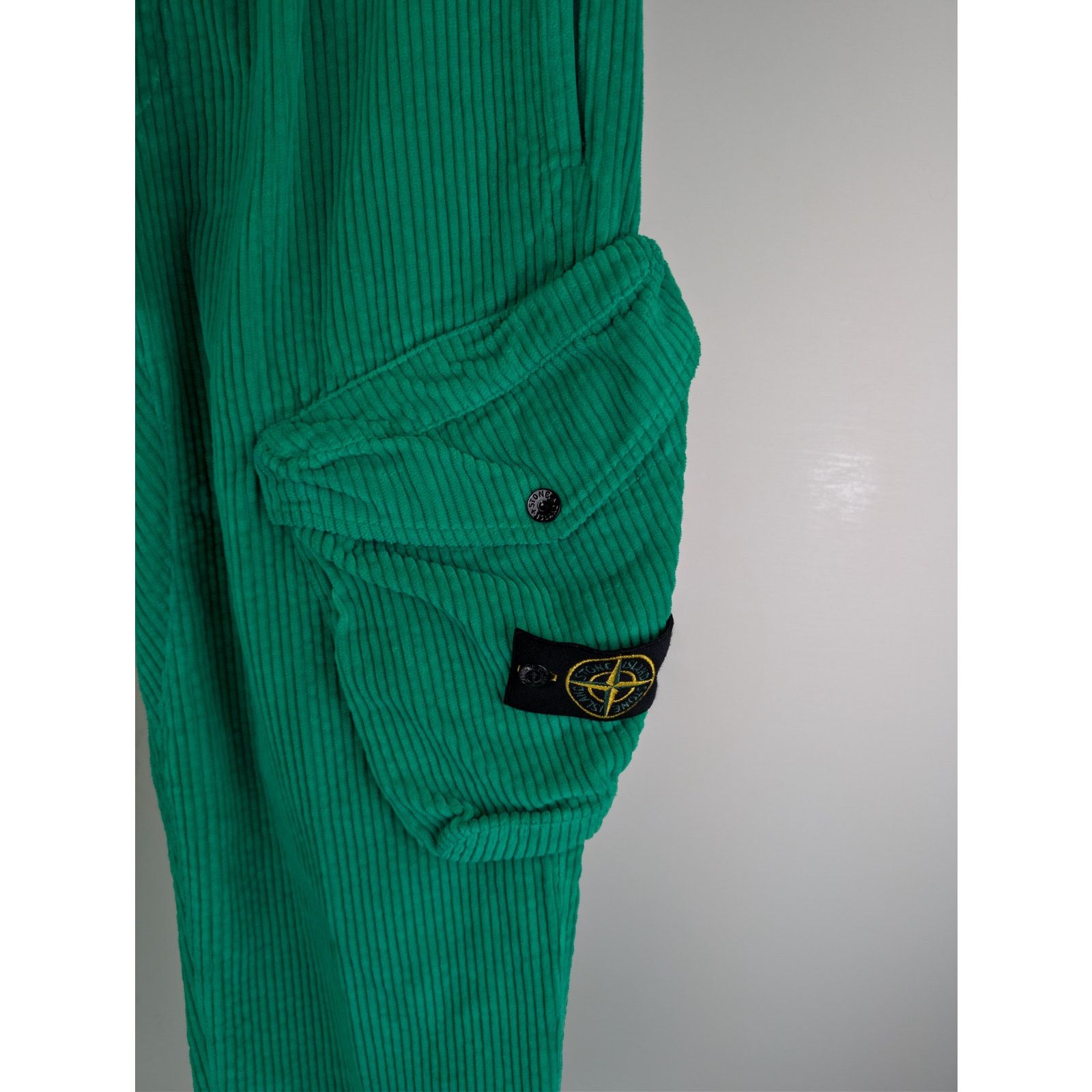 Stone Island o1rshd1 Pantalone Regular Junior corduroy cargo trousers Size US 33 - 4 Thumbnail