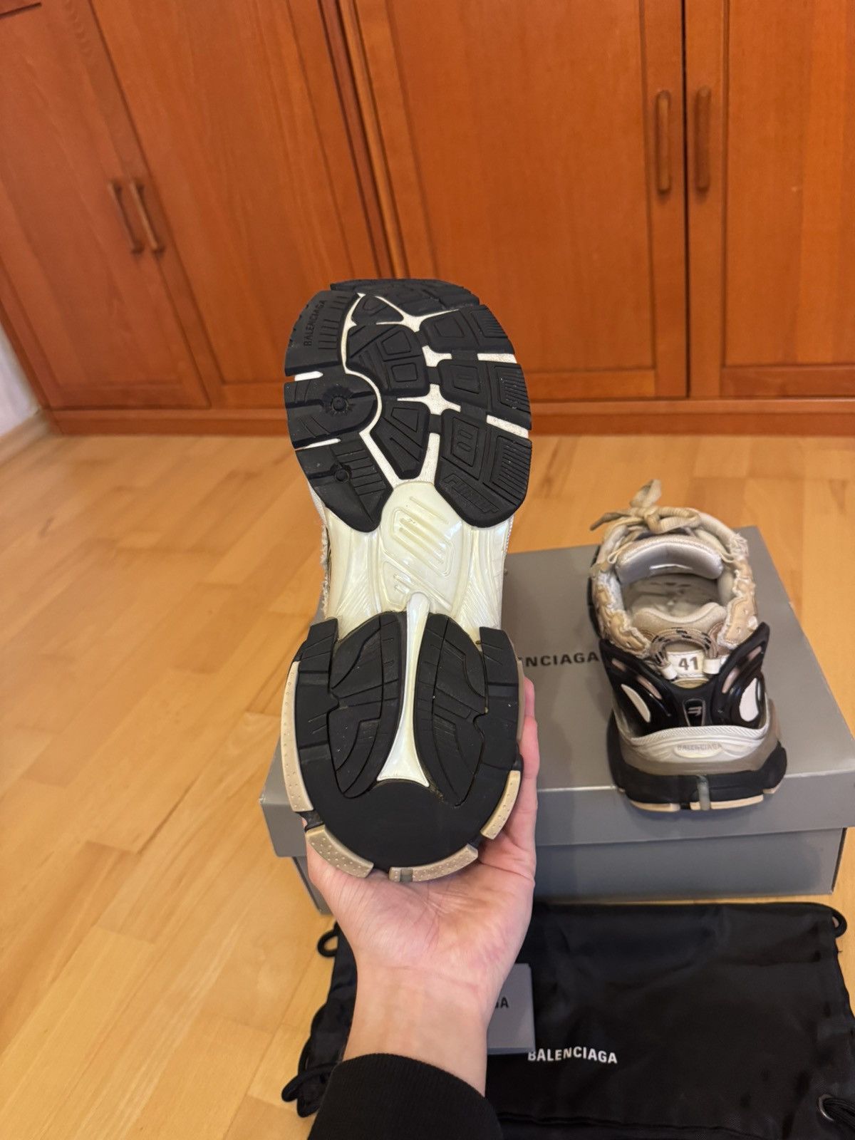 Balenciaga Balenciaga Runner Beige Size US 8 / EU 41 - 10 Thumbnail
