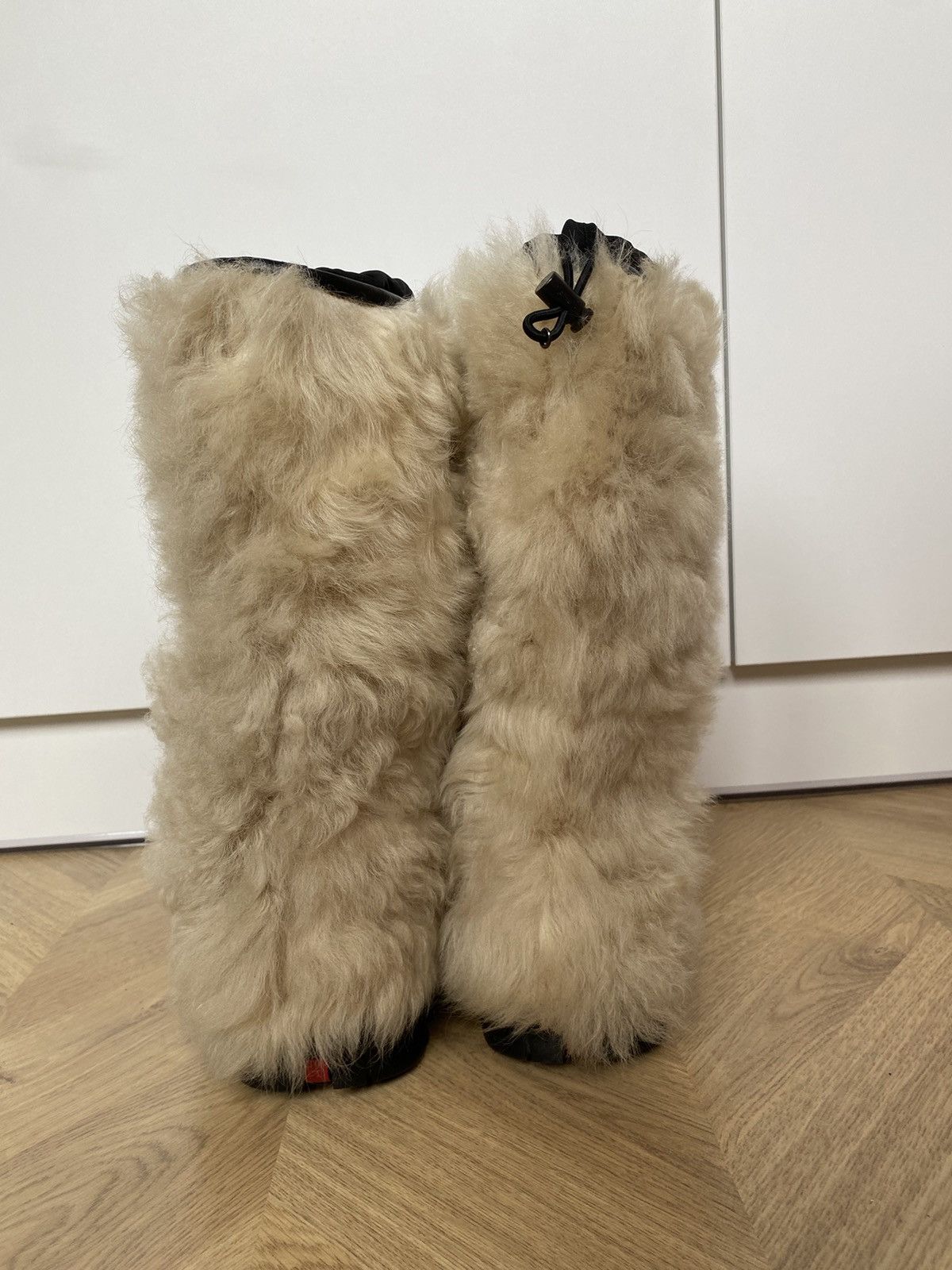 Prada × Vintage Prada Yeti sheep Fur Rare Snow Boots shearling beige Size US 7.5 / IT 37.5 - 4 Thumbnail