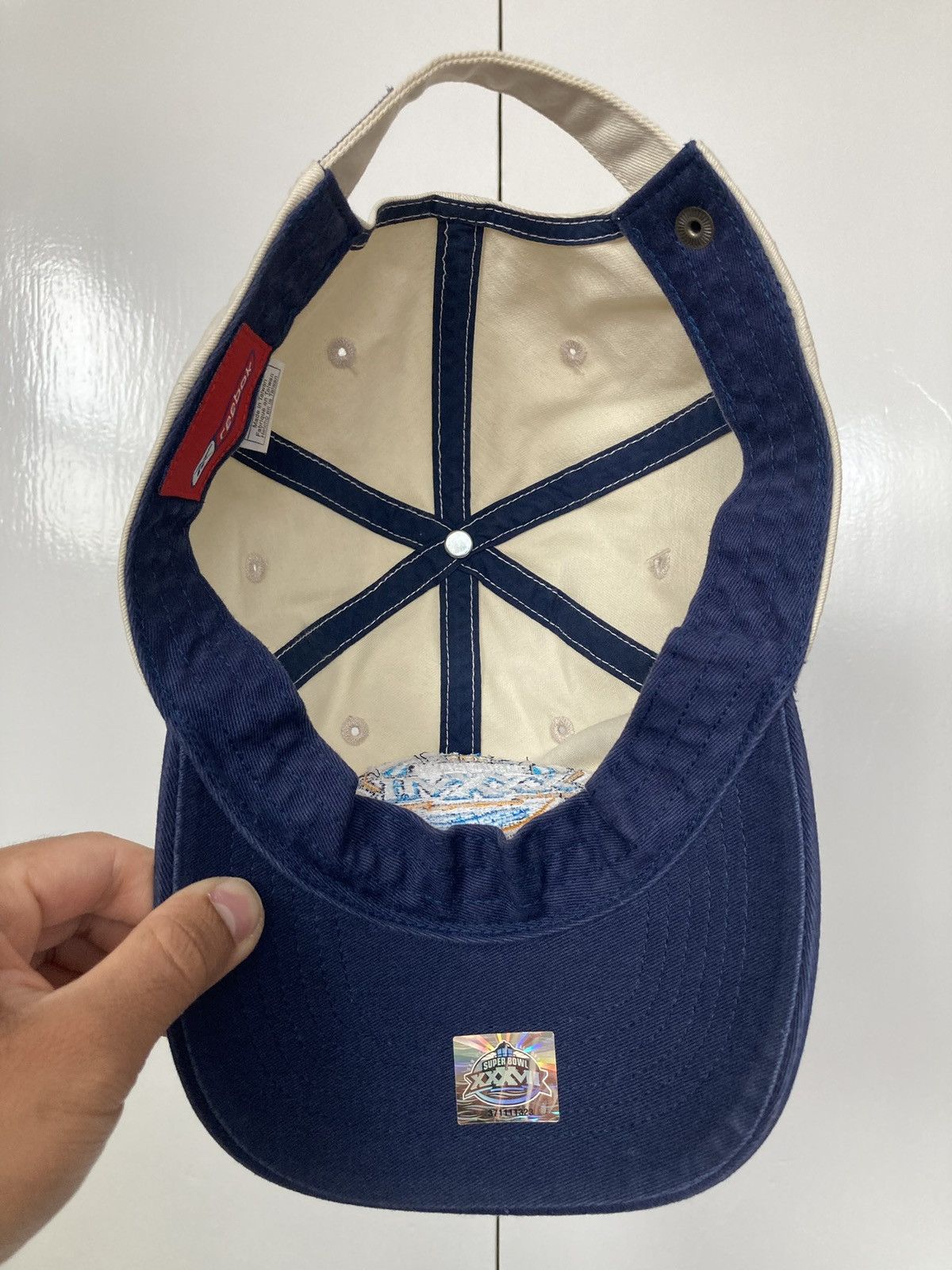 Reebok SUPERBOWL XXXVII SAN DIEGO 2003 HAT CAP BUCCANEERS RAIDERS Size ONE SIZE - 11 Thumbnail