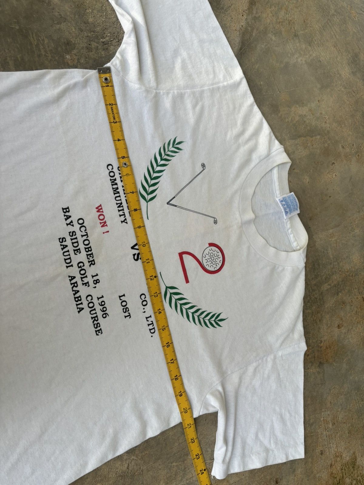 Mickey Mouse × Vintage Vintage 90s Mickey Mouse Saudi Arabia Tshirt Size US M / EU 48-50 / 2 - 9 Thumbnail