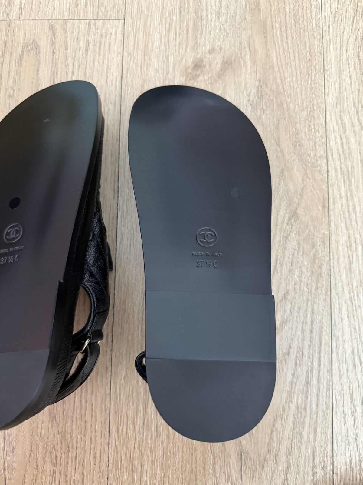 Chanel Chanel Black Caviar Logo Sandals Sz.37,5 Size US 7.5 / IT 37.5 - 10 Thumbnail