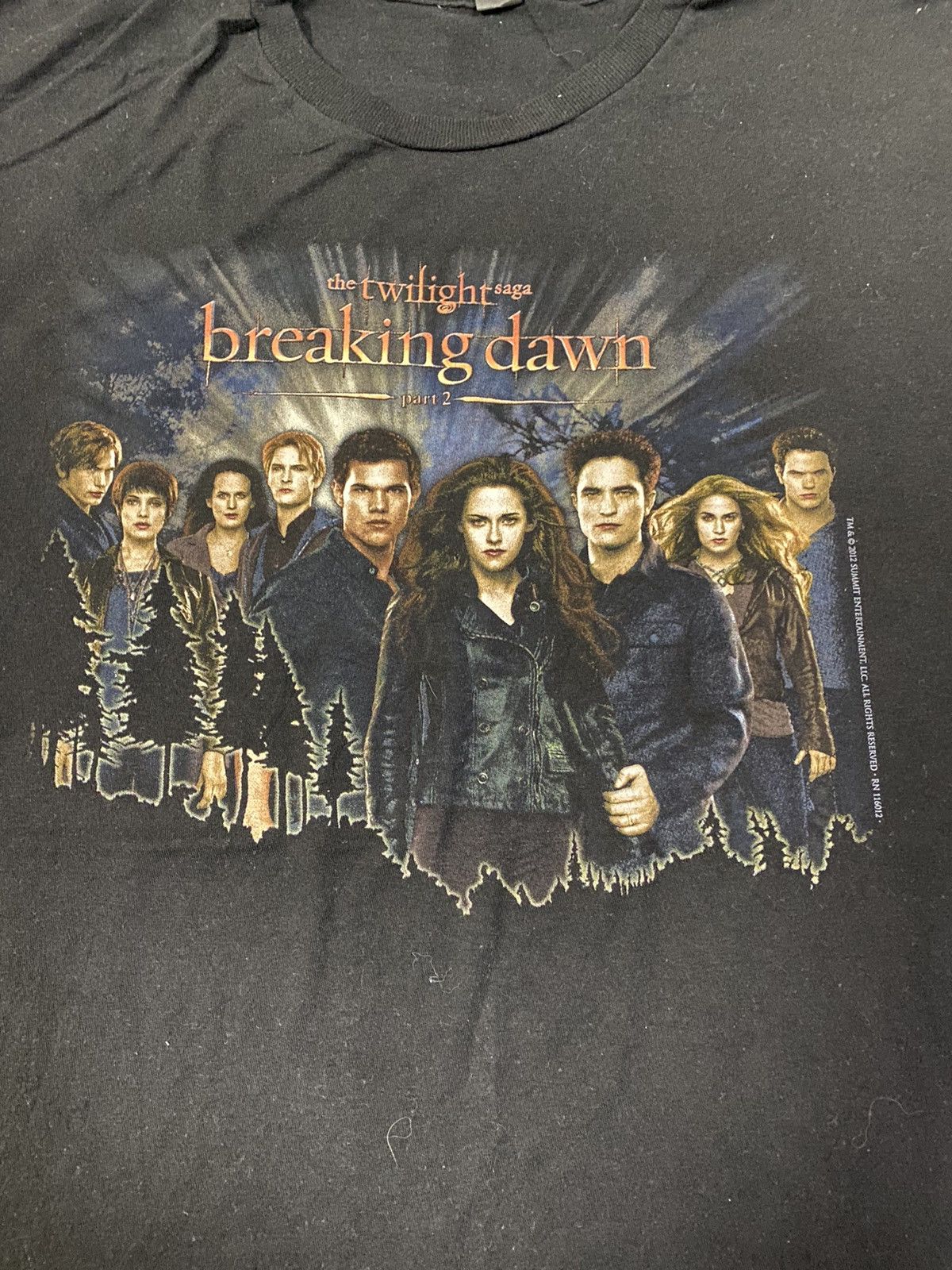 Vintage Vintage 2012 The Twilight Saga Breaking Dawn shirt Size US XL / EU 56 / 4 - 4 Thumbnail