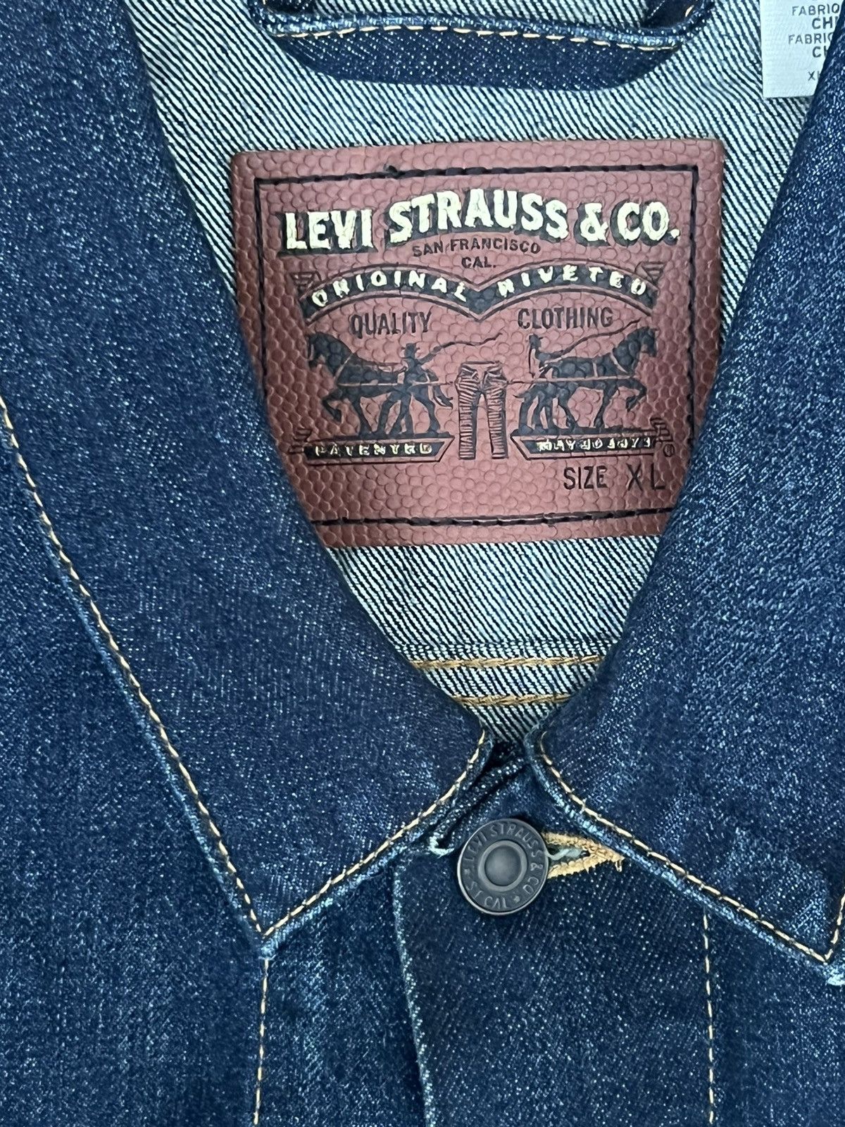 Levi's Vintage Levi’s Philadelphia Eagles Denim Jacket Size US L / EU 52-54 / 3 - 7 Thumbnail