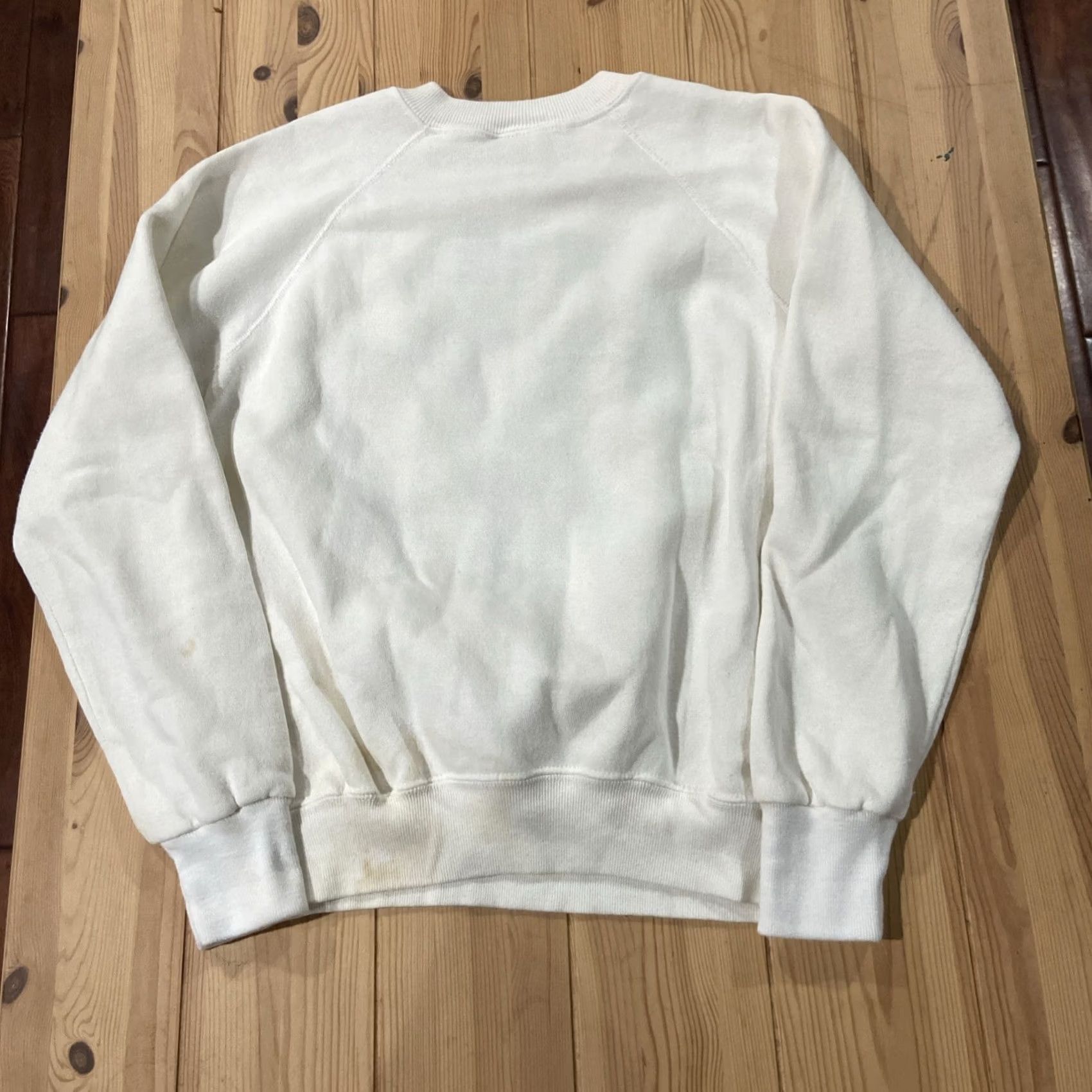 Vintage VINTAGE 80s Bassett Walker White Hard to Be Humble When You're Irish Medium Sweater V-Neck Pullover Cotton Unisex Adults M White 80s Theme Mens/Womens Size US M / EU 48-50 / 2 - 7 Thumbnail
