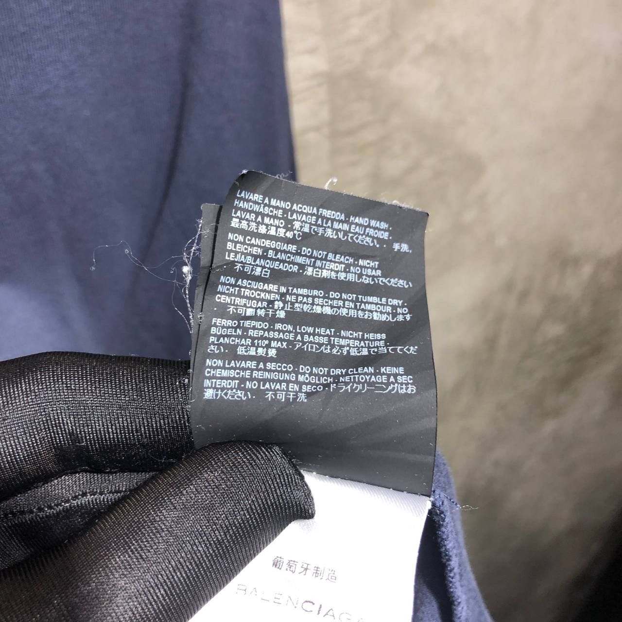 Balenciaga Balenciaga BB feather logo shirt Size US L / EU 52-54 / 3 - 10 Thumbnail