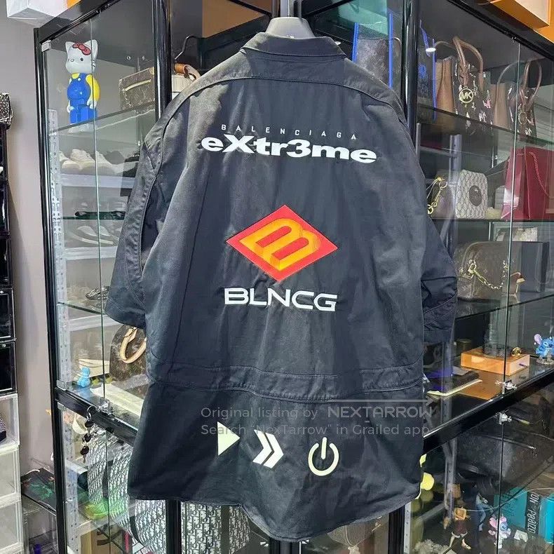 Balenciaga Balenciaga Game Badge Glow in the Dark Embroidered Short S Size S / US 4 / IT 40 - 2 Thumbnail