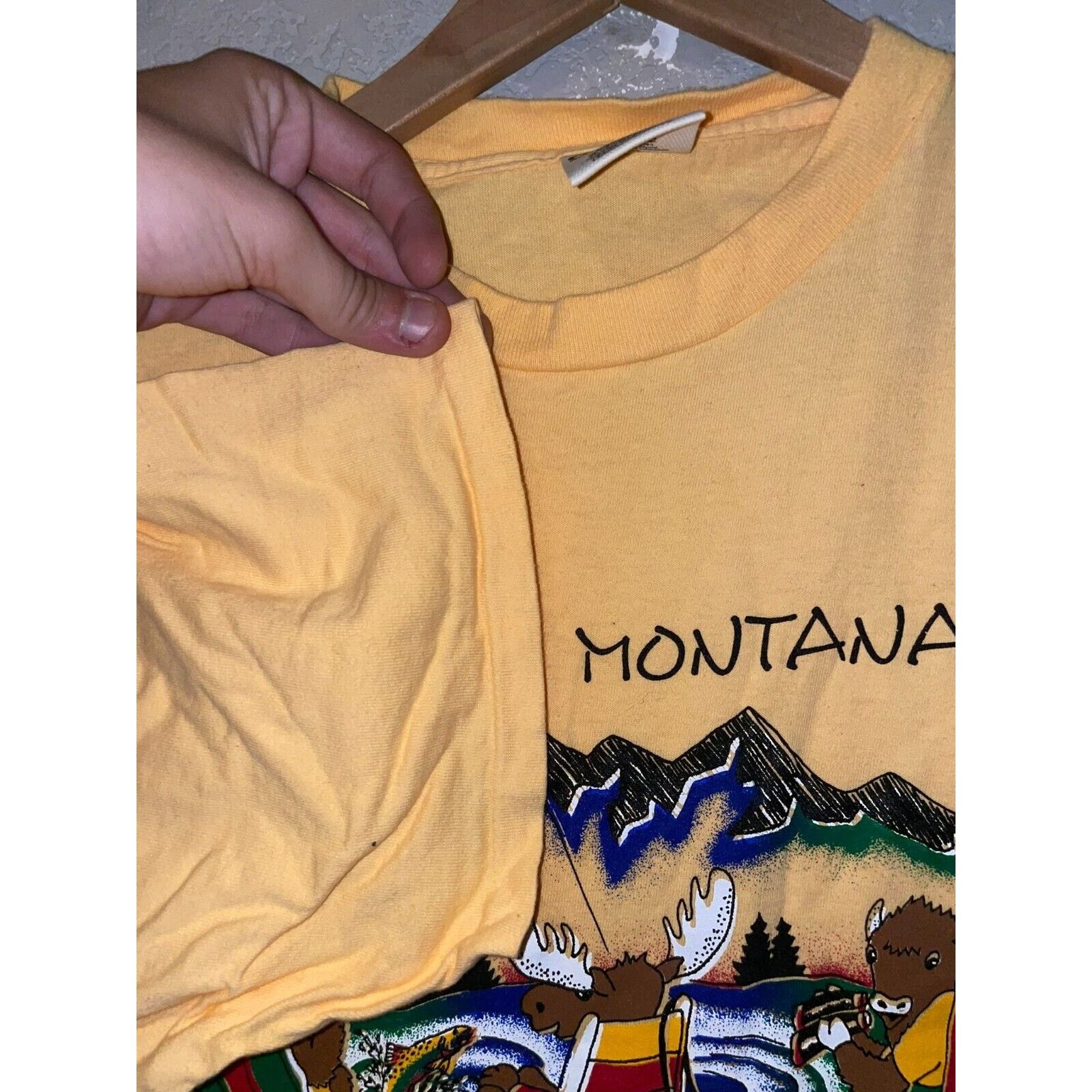 Vintage Vintage Montana Nature Shirt Moose Bear Animal Tee STAINED Size US L / EU 52-54 / 3 - 8 Thumbnail