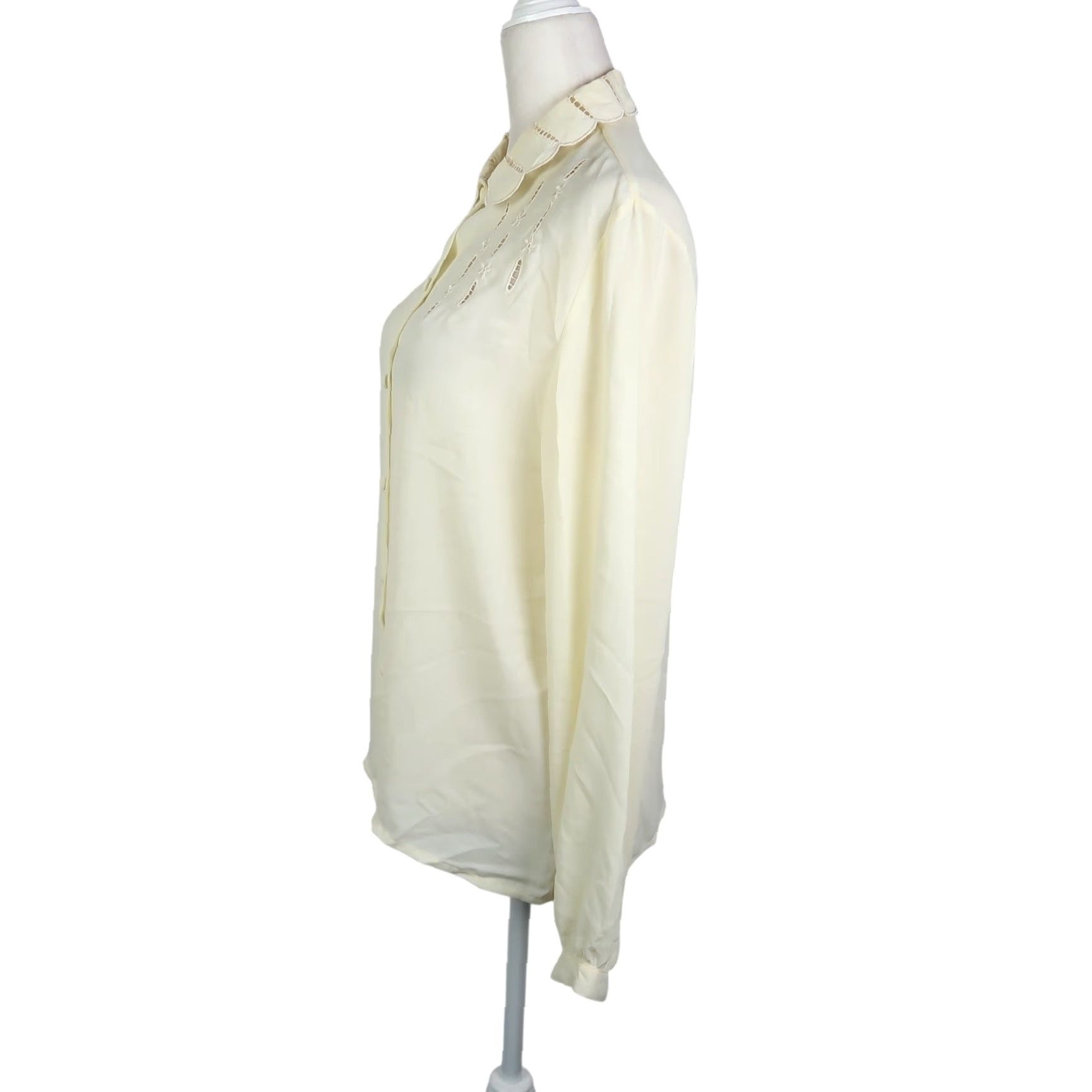 Buttero VINTAGE Butter Yellow Eyelet Scallop Collar Button Down Blouse Top Women, 80s, Long Sleeve, Polyester, Size 10, Regular Size L / US 10 / IT 46 - 3 Thumbnail