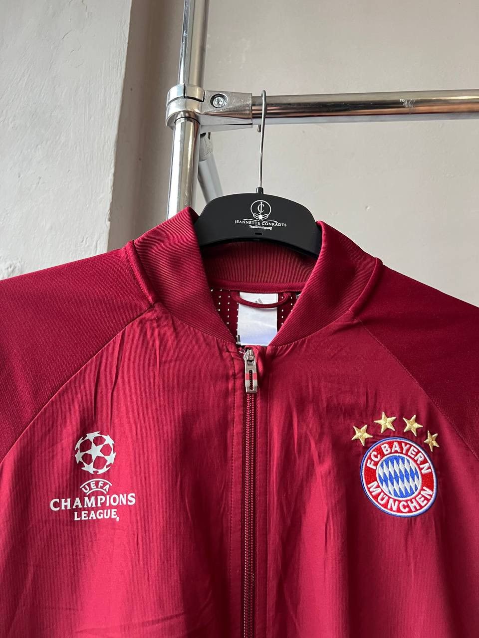 Adidas 2016 BAYERN MUNICH CHAMPION LEAGUE SOCCER ZIP JACKET ADIDAS Size US XL / EU 56 / 4 - 4 Thumbnail