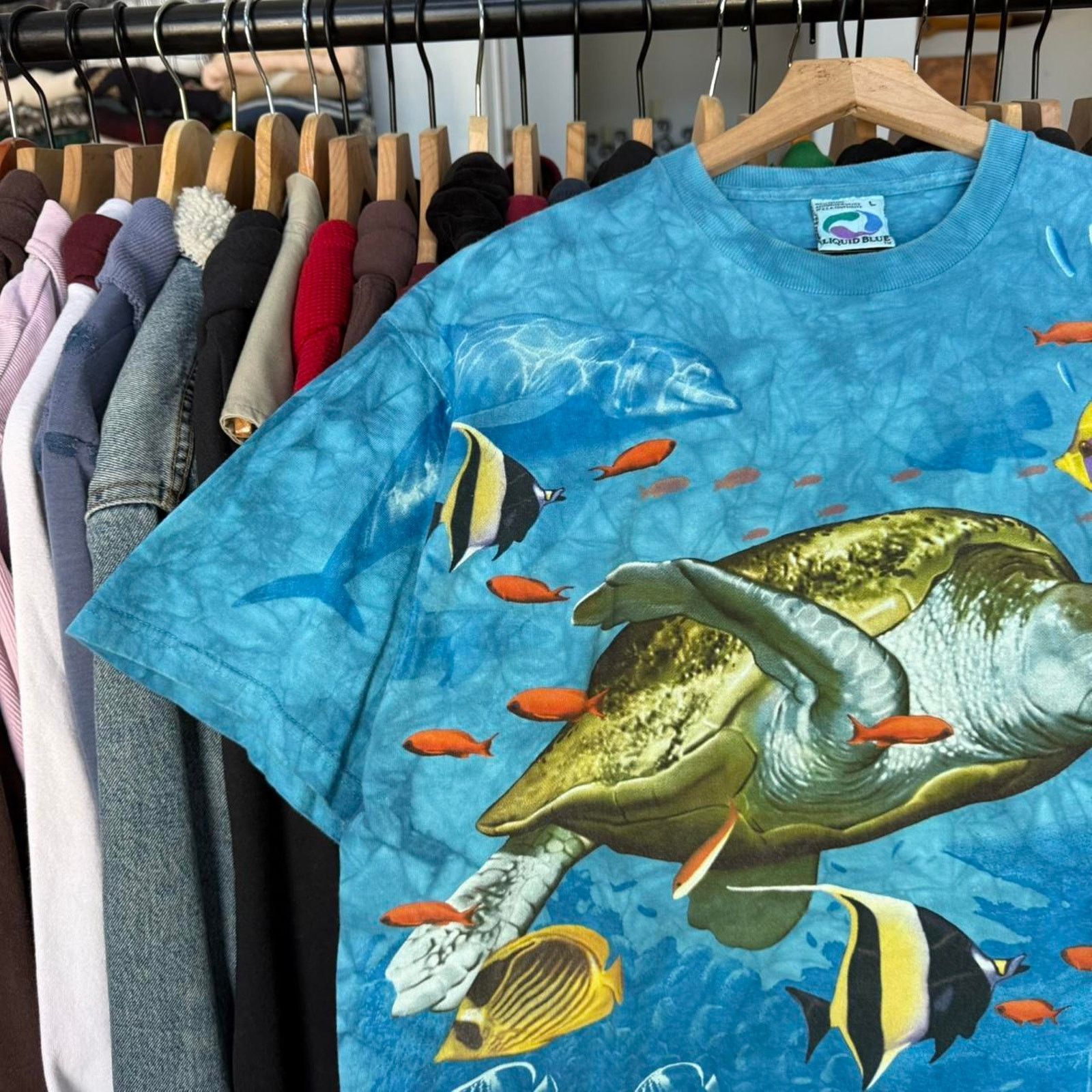 Liquid Blue Vintage 1998 liquid blue ocean aop turtle t-shirt Size US L / EU 52-54 / 3 - 4 Thumbnail