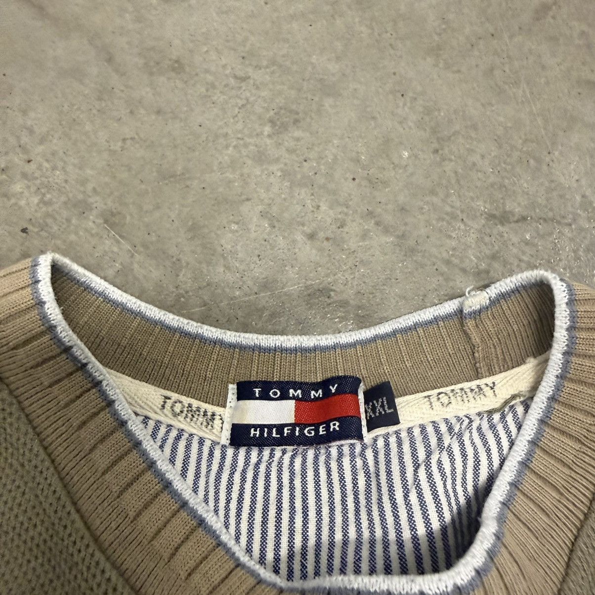 Other Vintage Y2K/2000s Tommy Hilfiger Embroidered Tee! Size US L / EU 52-54 / 3 - 5 Thumbnail