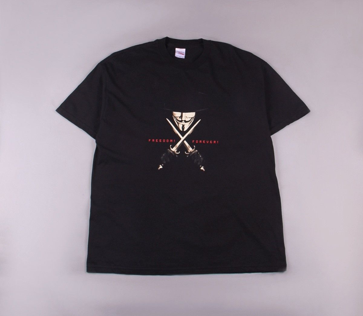 DC Comics V for Vendetta Rare Vintage 2006 DC Comics Marvel Tee XL Size US XL / EU 56 / 4 - 1 Thumbnail