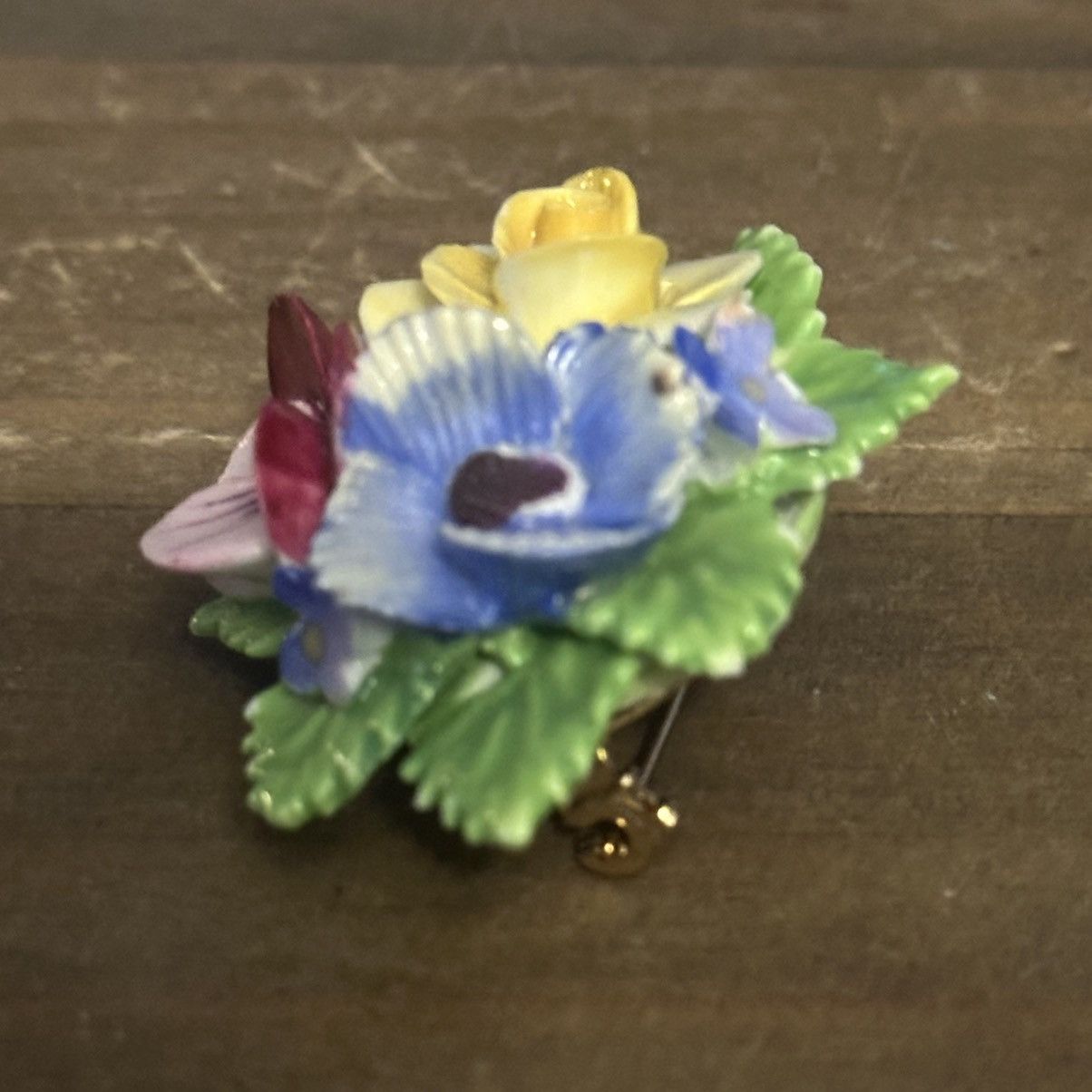 Vintage Vintage bone china flower brooch Size ONE SIZE - 3 Thumbnail