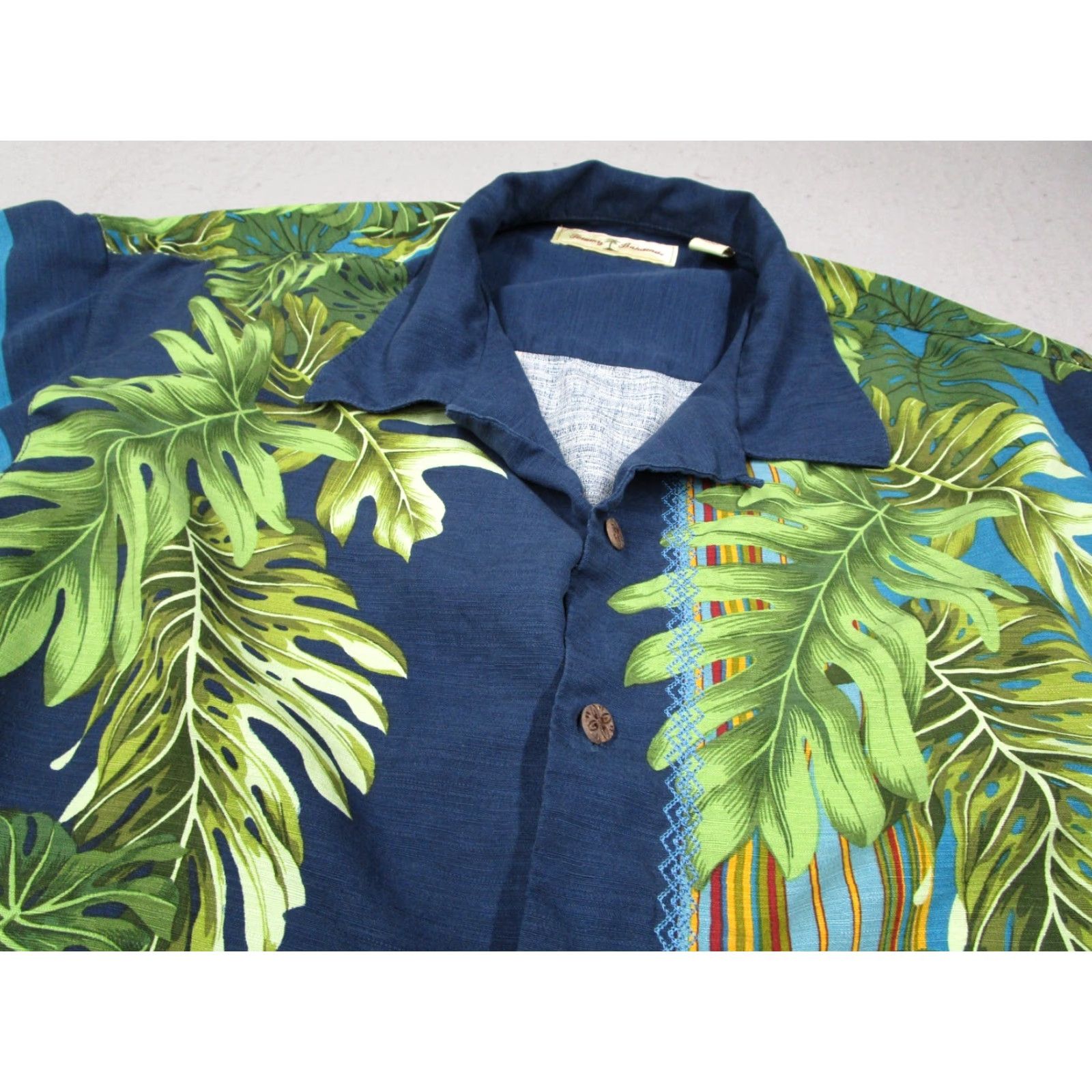 Tommy Bahama VINTAGE Tommy Bahama Shirt Mens XL Blue Silk Button Up Tropical Tiki Loop Collar Size US XL / EU 56 / 4 - 2 Thumbnail