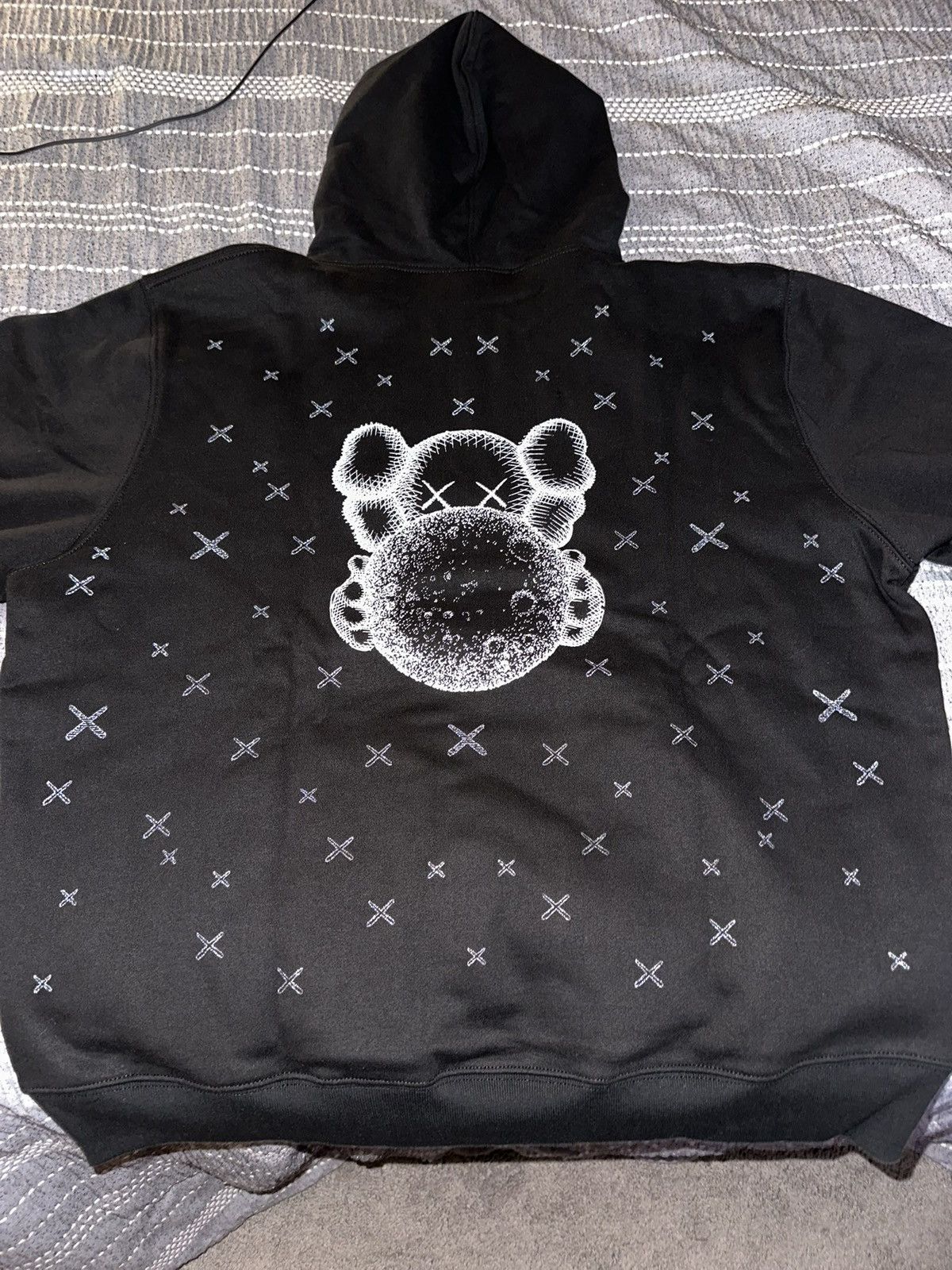 Kaws KAWS SHANGHAI hoodie size large Size US L / EU 52-54 / 3 - 1 Thumbnail