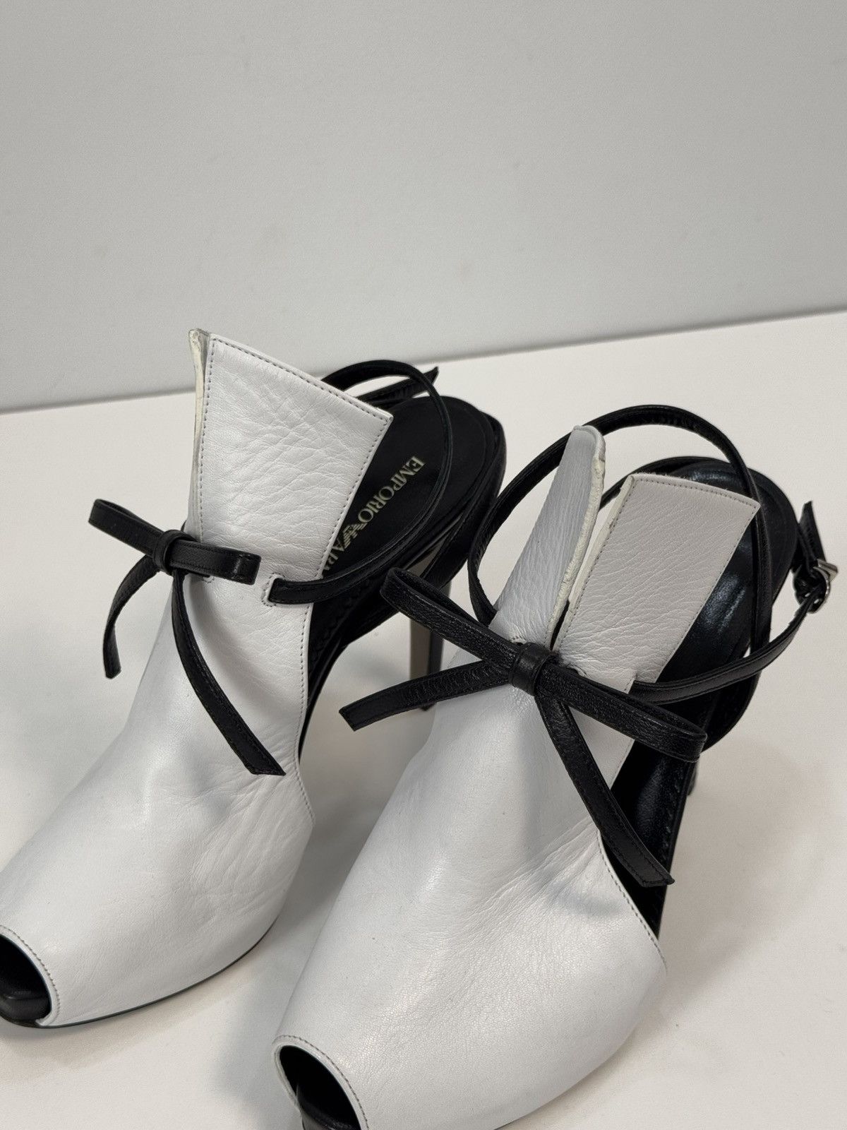 Armani Emporio Armani Leather heels White size 38.5 EU Size US 8.5 / IT 38.5 - 7 Thumbnail