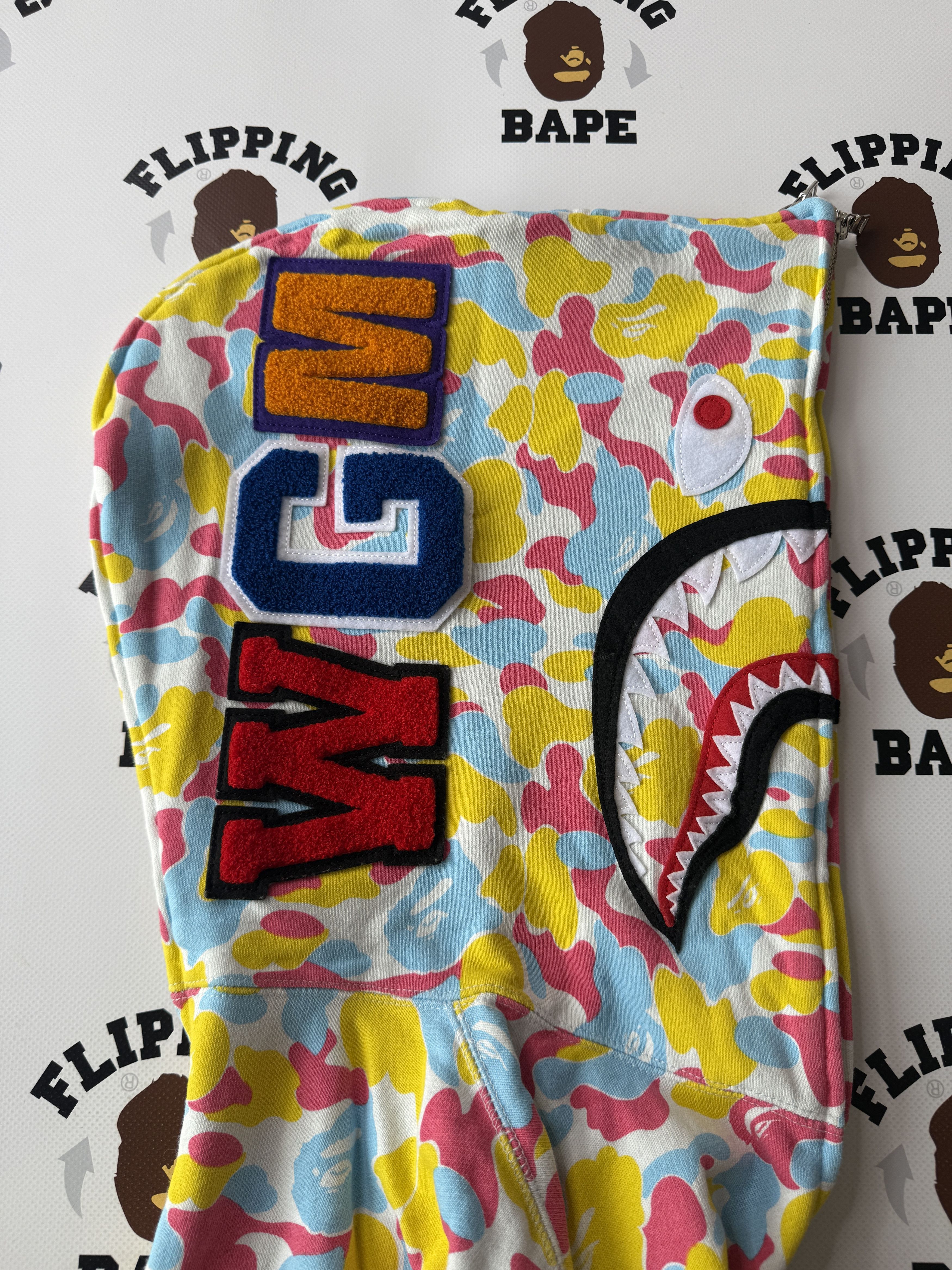 Bape BAPE STORE SANYA SEPARATE SHARK FULL ZIP HOODIE Size US L / EU 52-54 / 3 - 5 Thumbnail