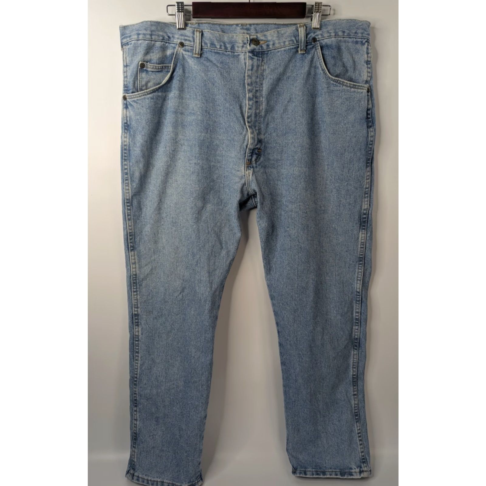 Wrangler VINTAGE Wrangler Jeans Mens 42x30 Light Blue Denim Made in USA 96501SL Wrangler 42 Jeans Mens USA Blue Denim 90s Vintage Straight Fit 96501SL Size US 41 - 2 Thumbnail