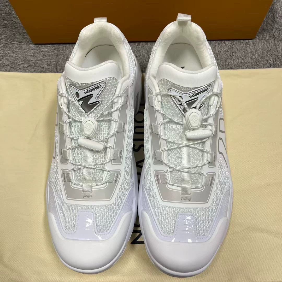 Louis Vuitton louis vuitton gray low-top casual shoes Size US 8.5 / EU 41-42 - 6 Thumbnail