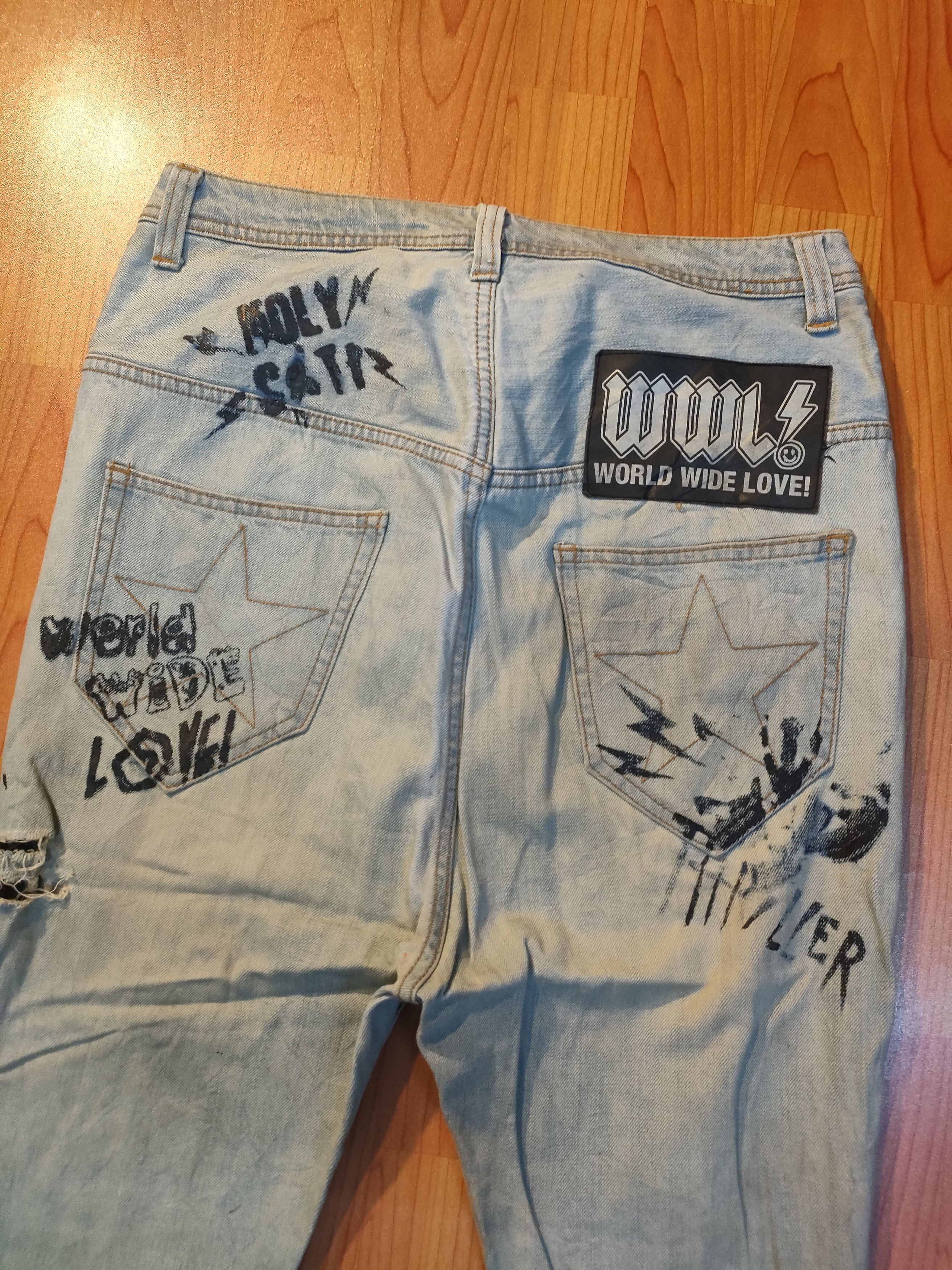 Worldwide Youth World Wide Love Art Jeans Size US 32 / EU 48 - 2 Thumbnail