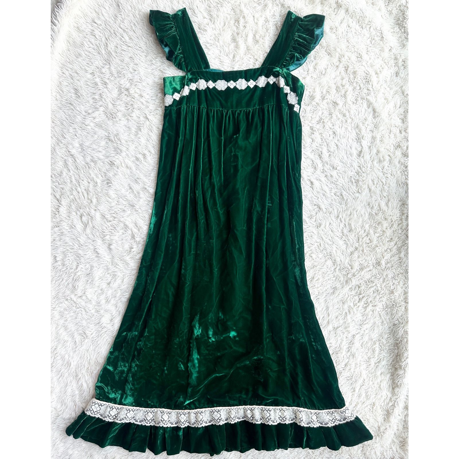 green emerald velvet dress Yellow 60s Empire Waist Gown With Sash By Freeman's, XS – THE VAULT  COLLECTIVE & ELSWHEN ELSEWEAR