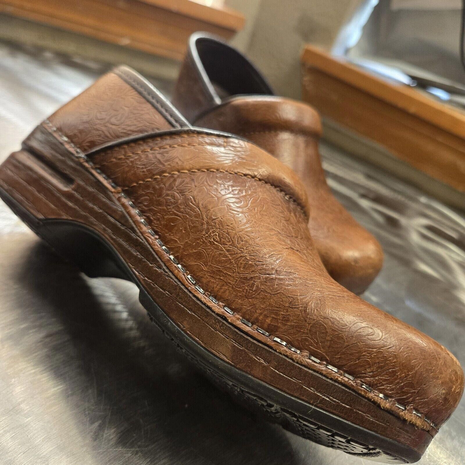 Designer DANSKO Caramel Stamped Leather Clog Shoes S 5.5 EUR 36 DS1 Size US 5.5 / IT 35.5 - 5 Thumbnail